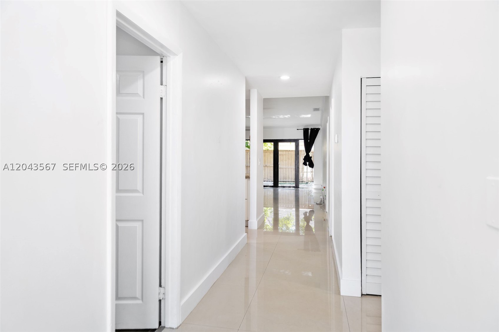 LENOX WOODS - Residential