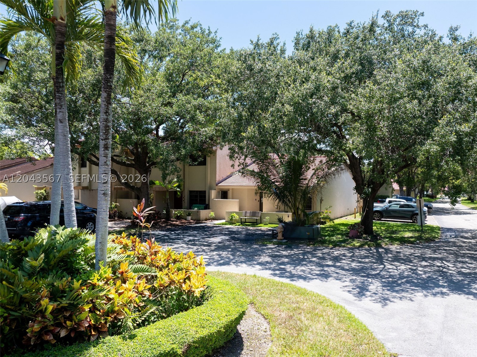 LENOX WOODS - Residential