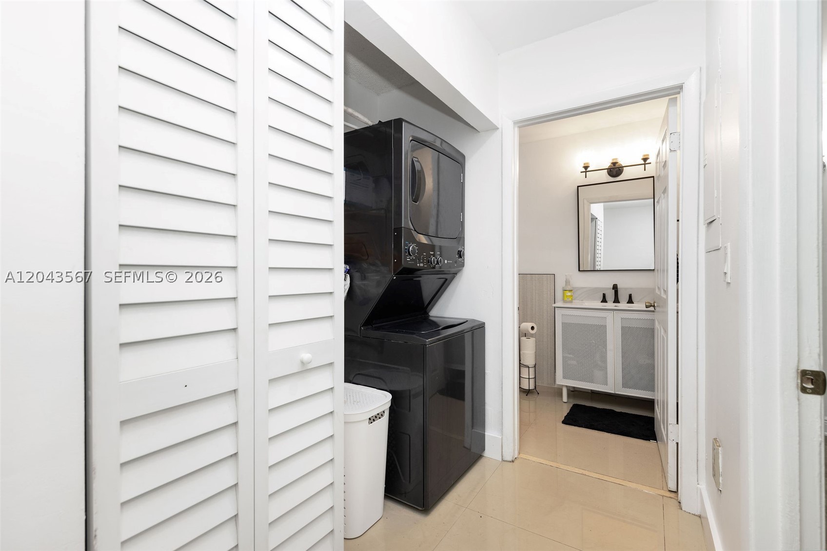 LENOX WOODS - Residential