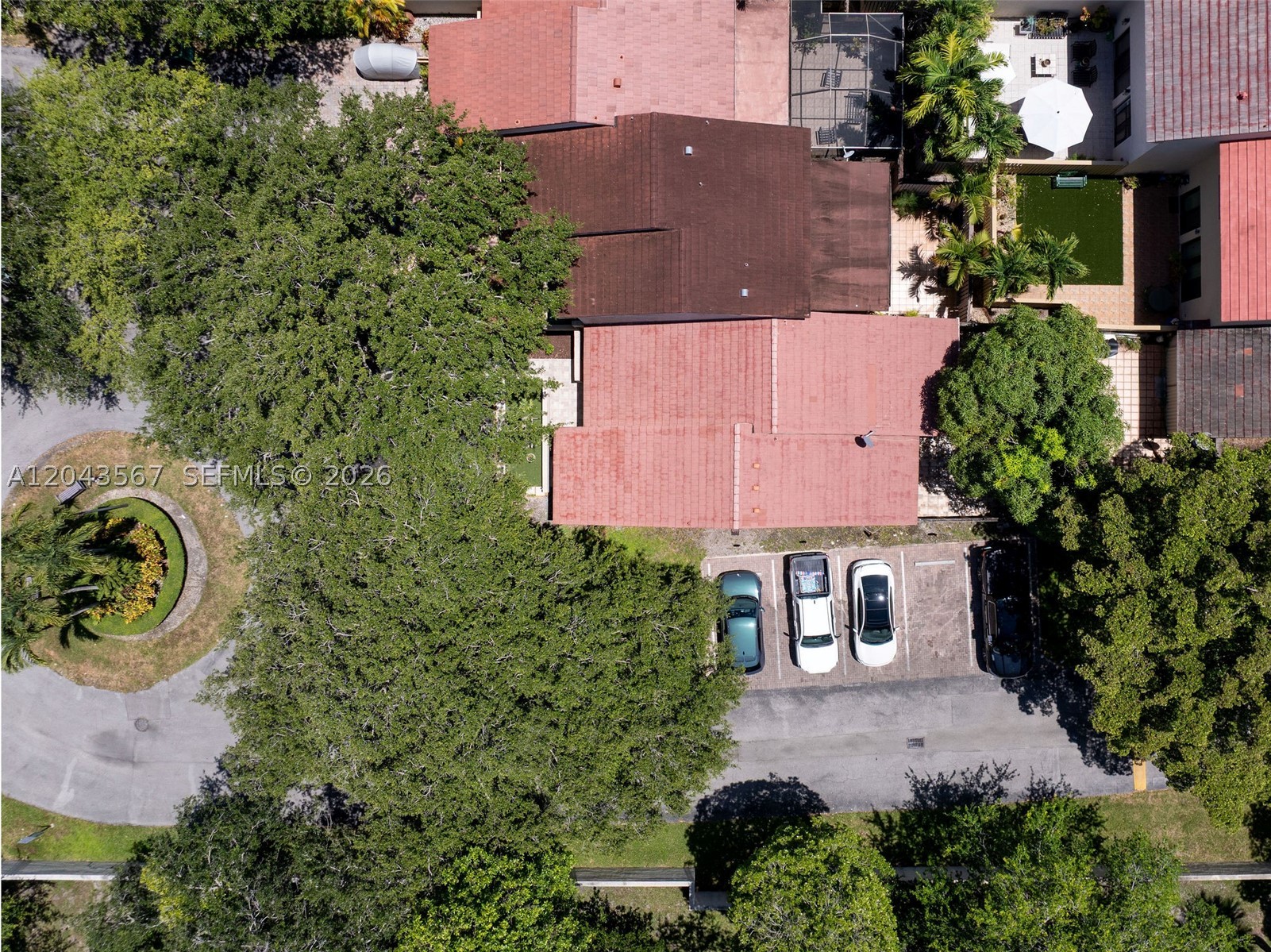 LENOX WOODS - Residential