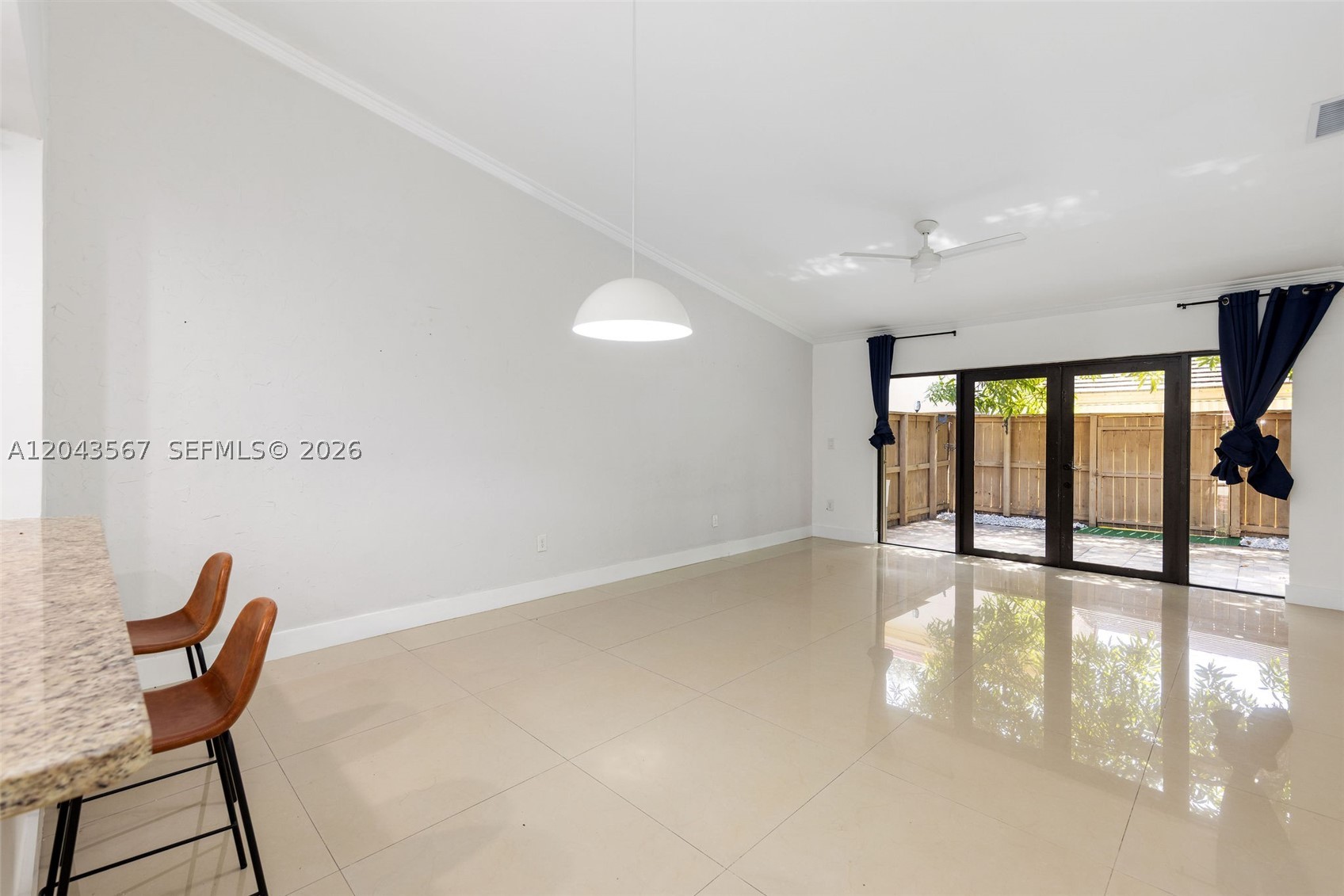 LENOX WOODS - Residential
