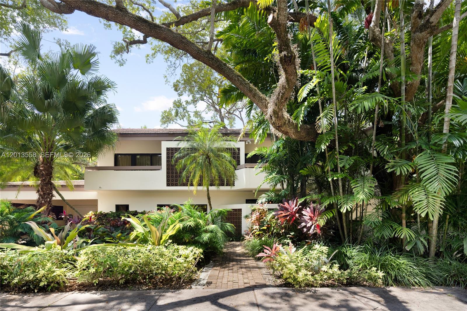 SANS SOUCI CORR PL OF 2ND - Residential
