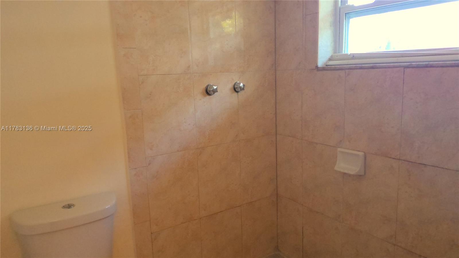 WINDWARD ESTS SEC 2 - Residential Lease