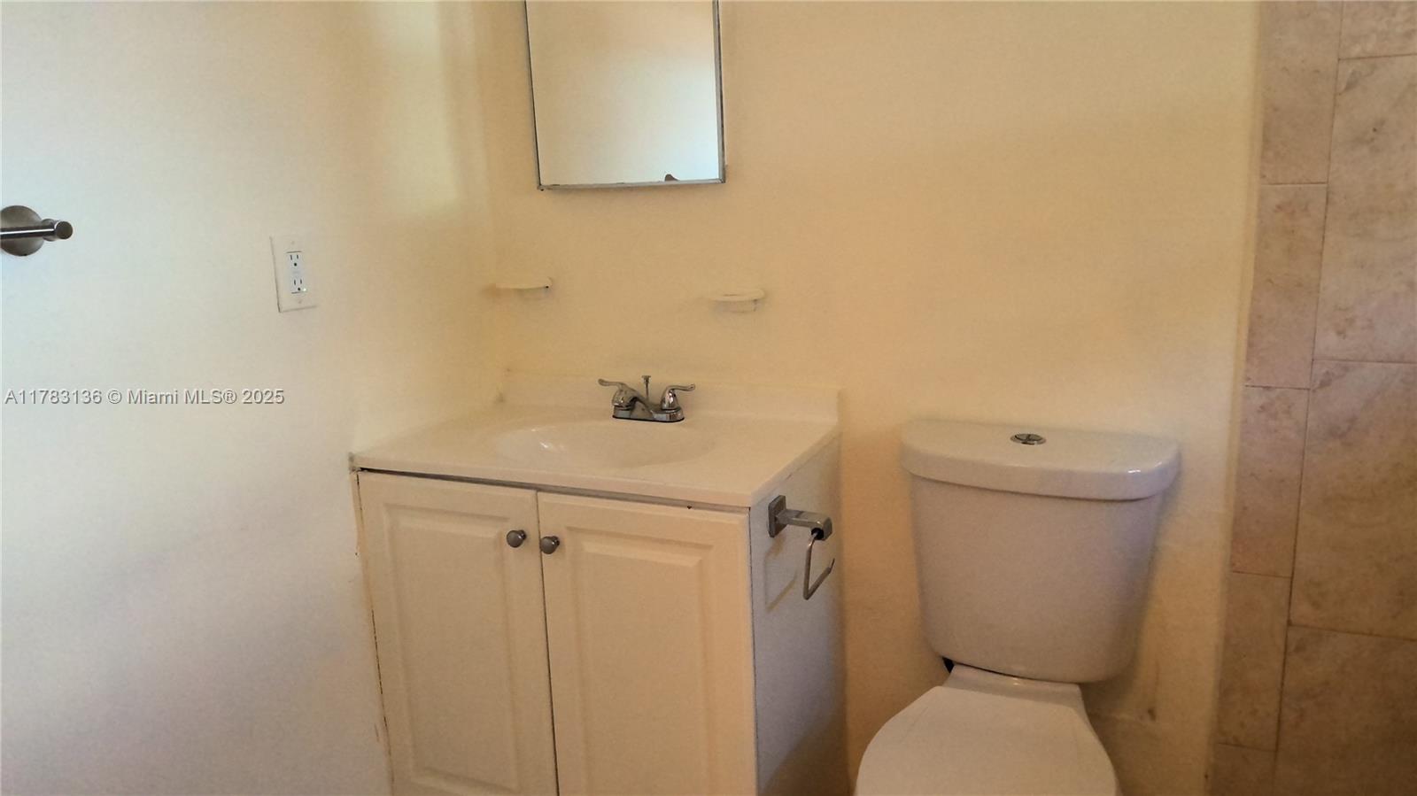 WINDWARD ESTS SEC 2 - Residential Lease