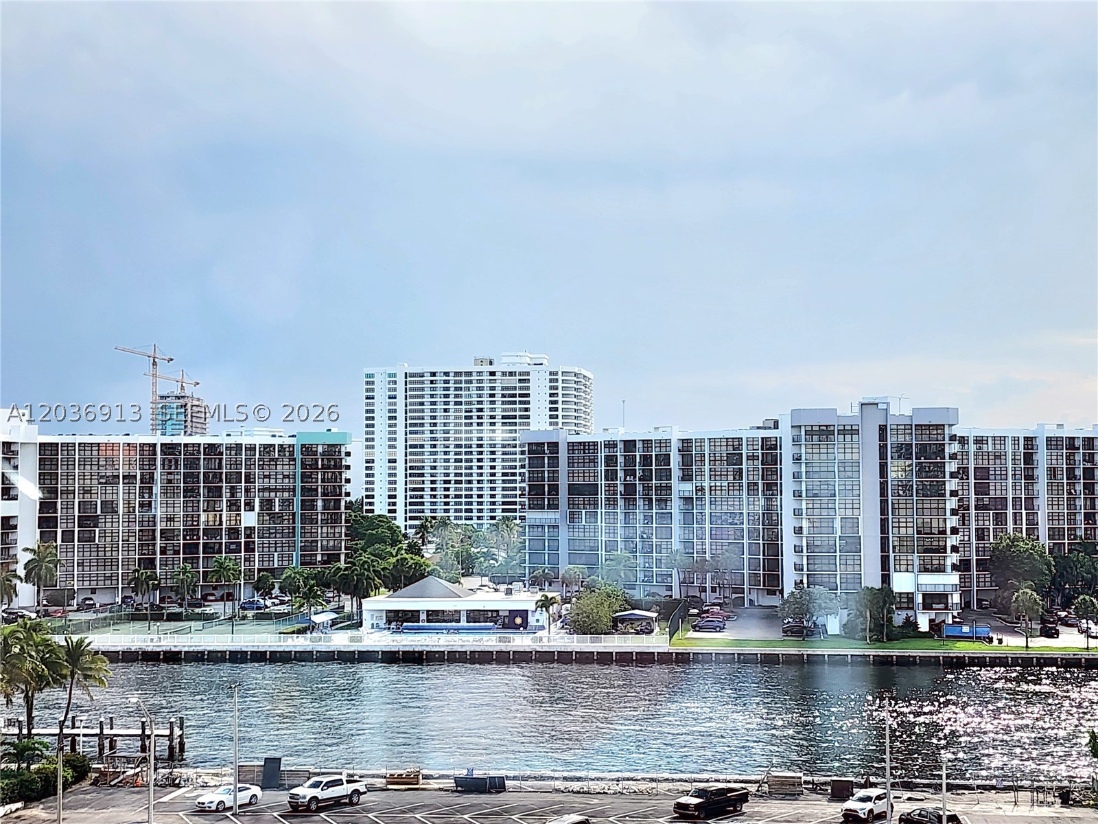 ALEXANDER TOWERS CONDO - Residential