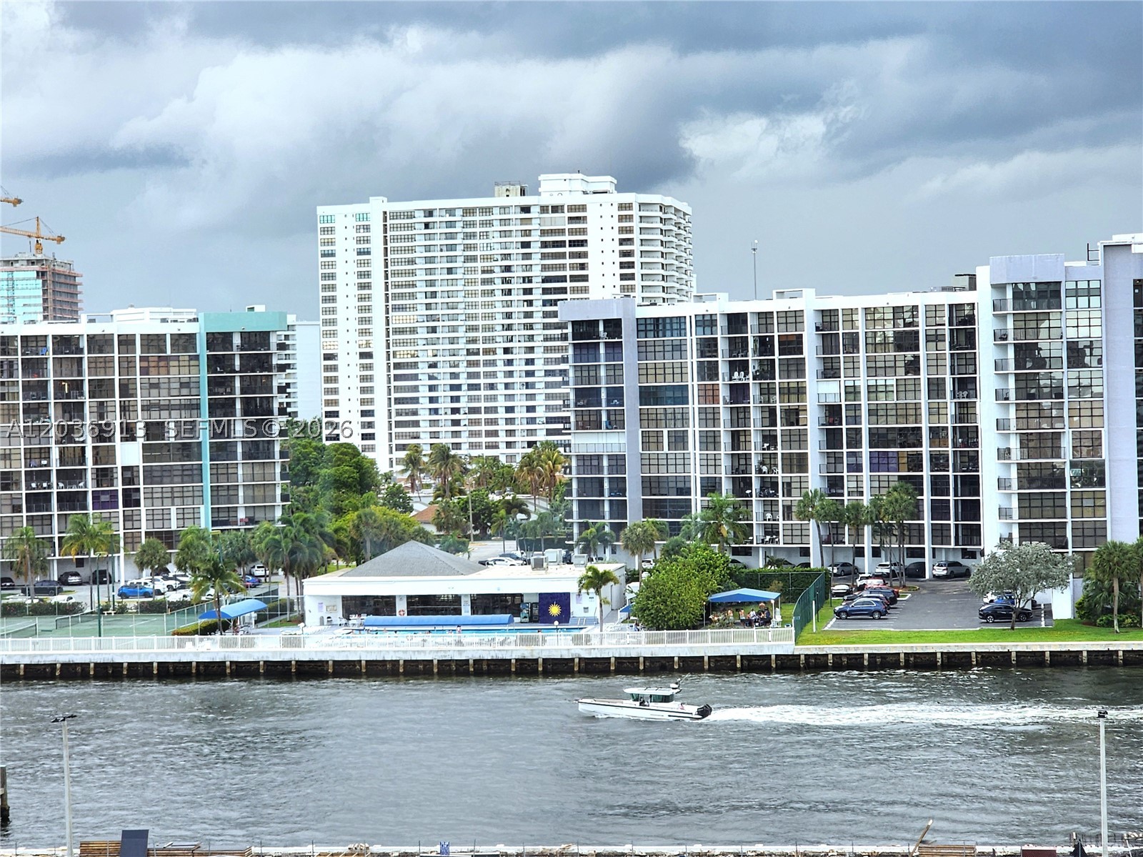 ALEXANDER TOWERS CONDO - Residential