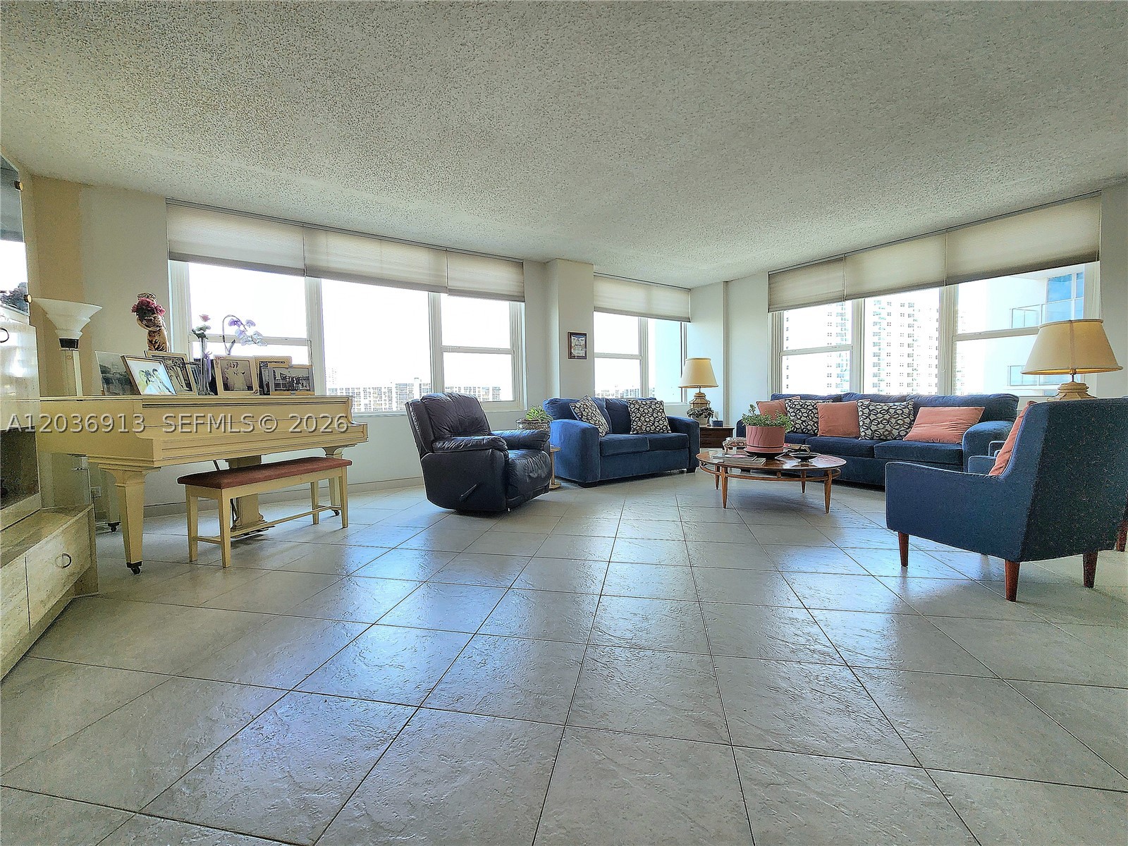 ALEXANDER TOWERS CONDO - Residential