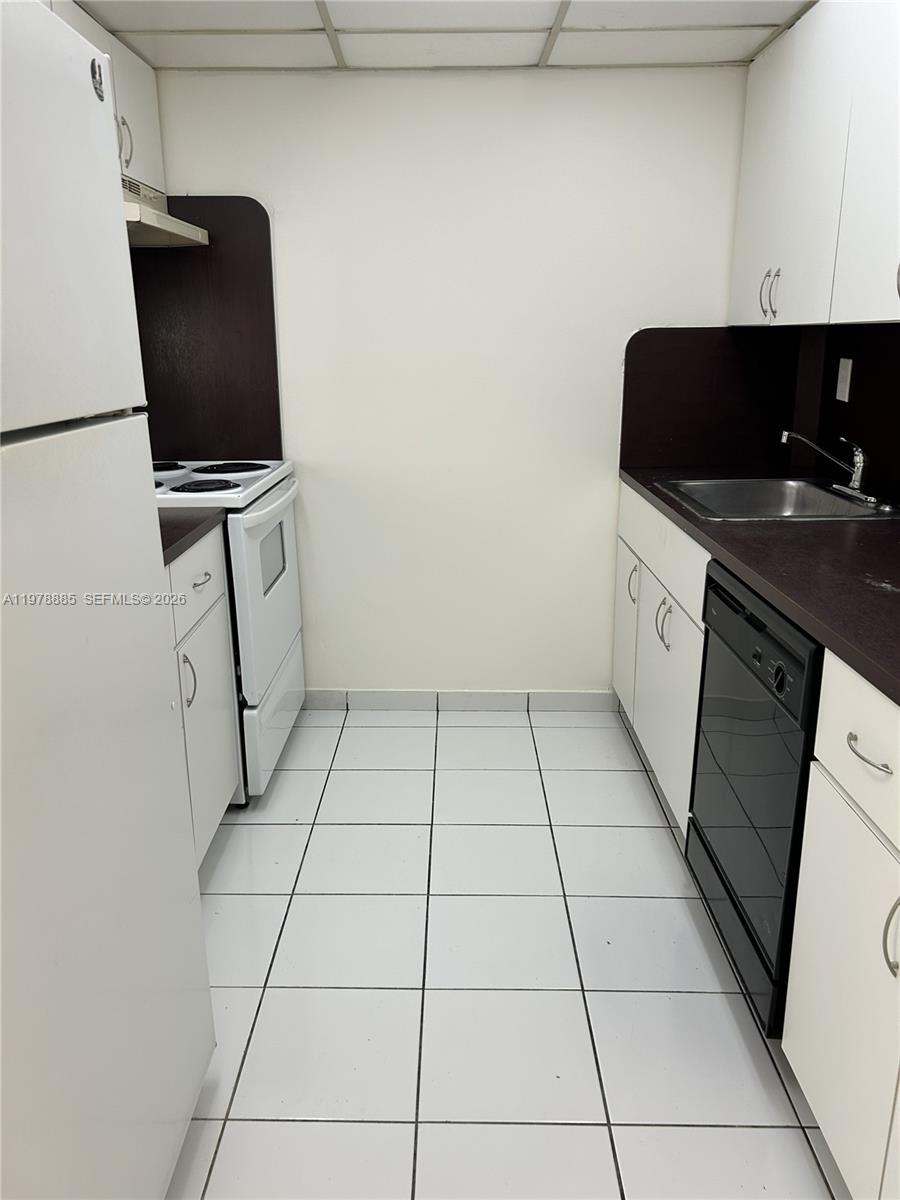 BAYVIEW GARDENS CONDO - Residential