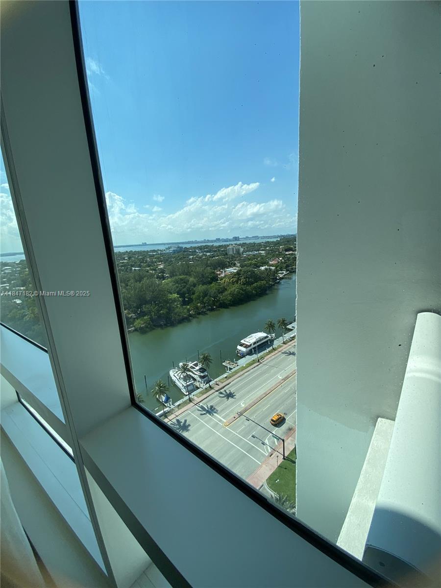 FONTAINEBLEAU II CONDO - Residential