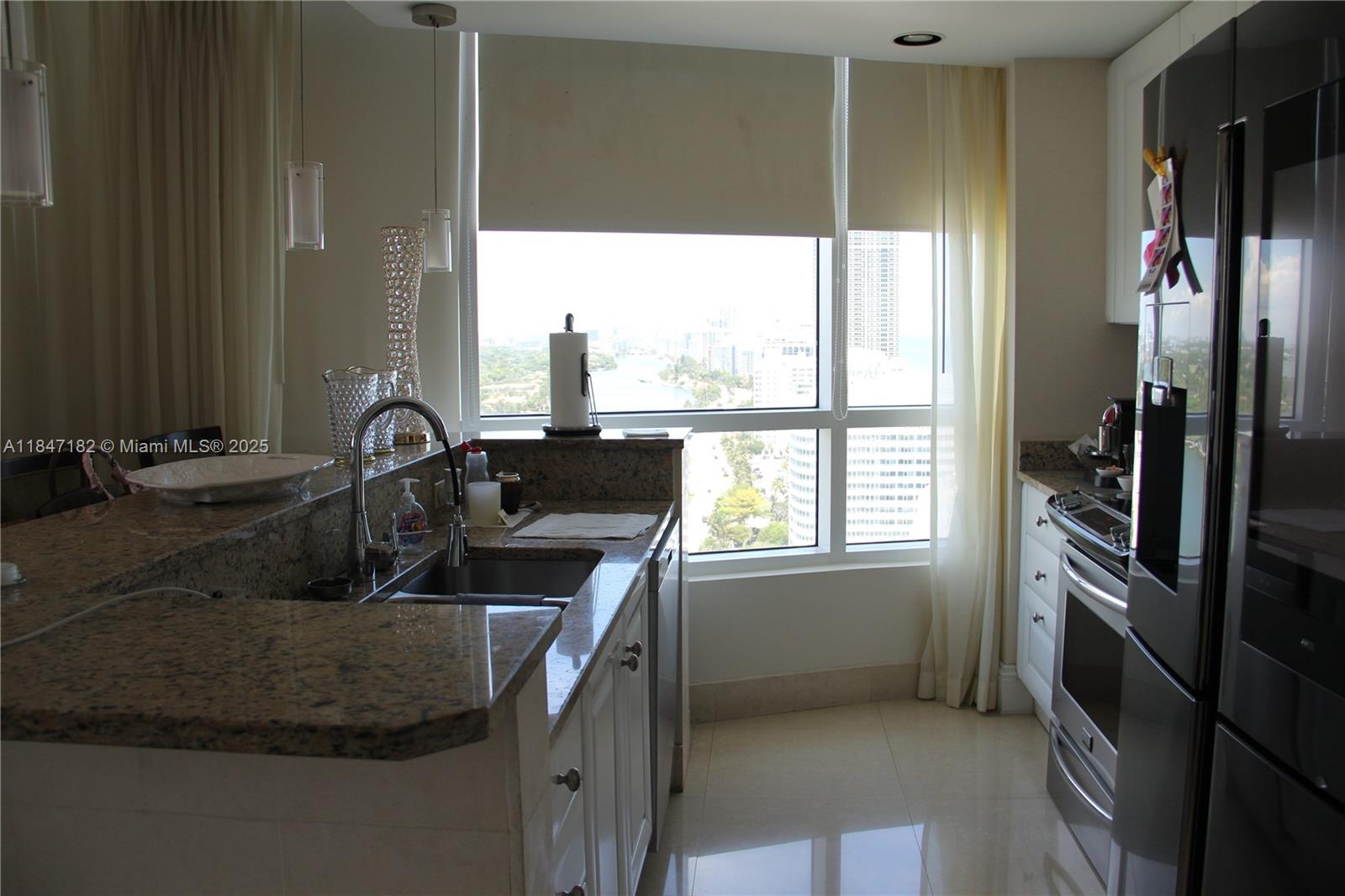 FONTAINEBLEAU II CONDO - Residential