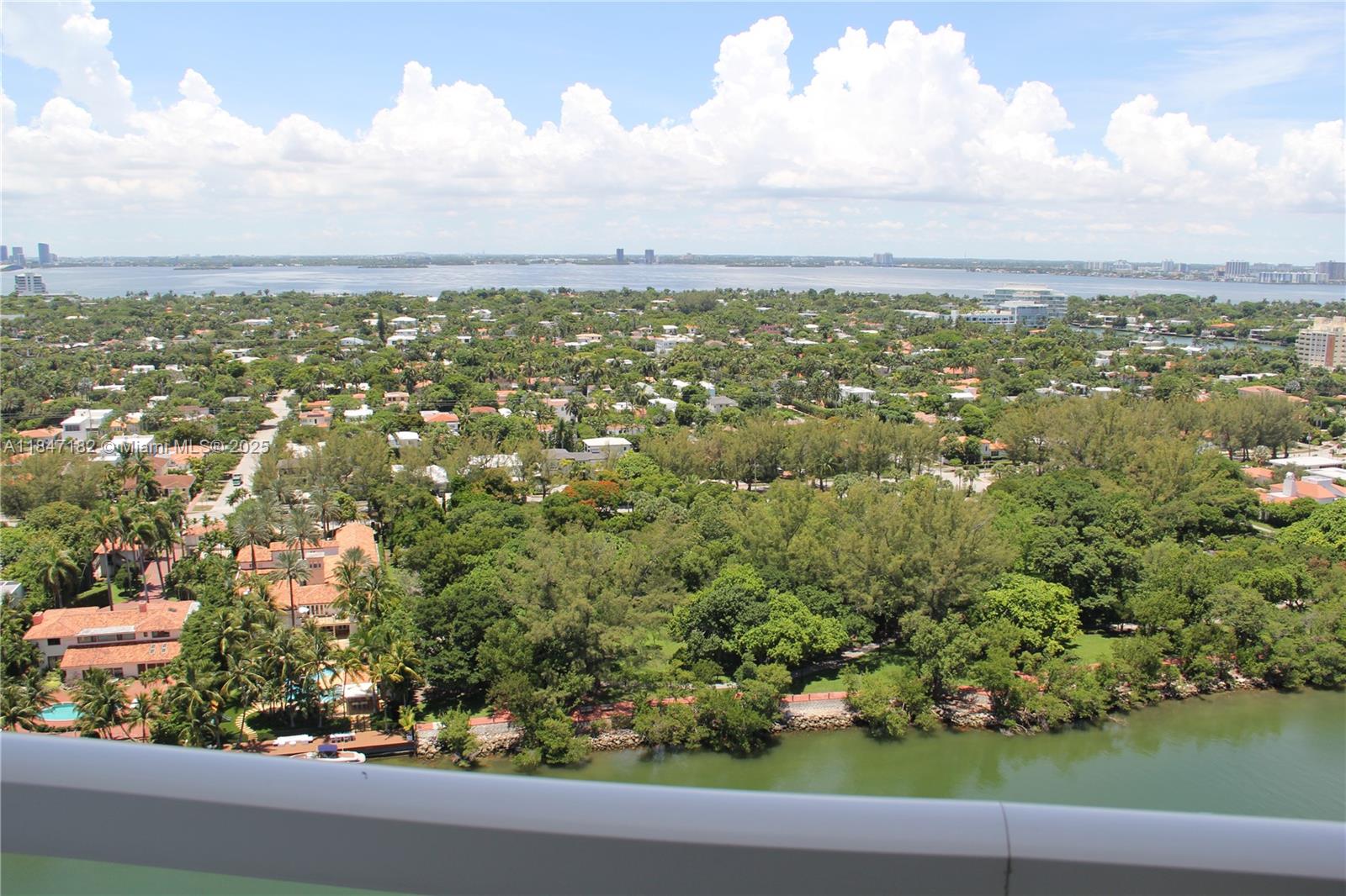 FONTAINEBLEAU II CONDO - Residential
