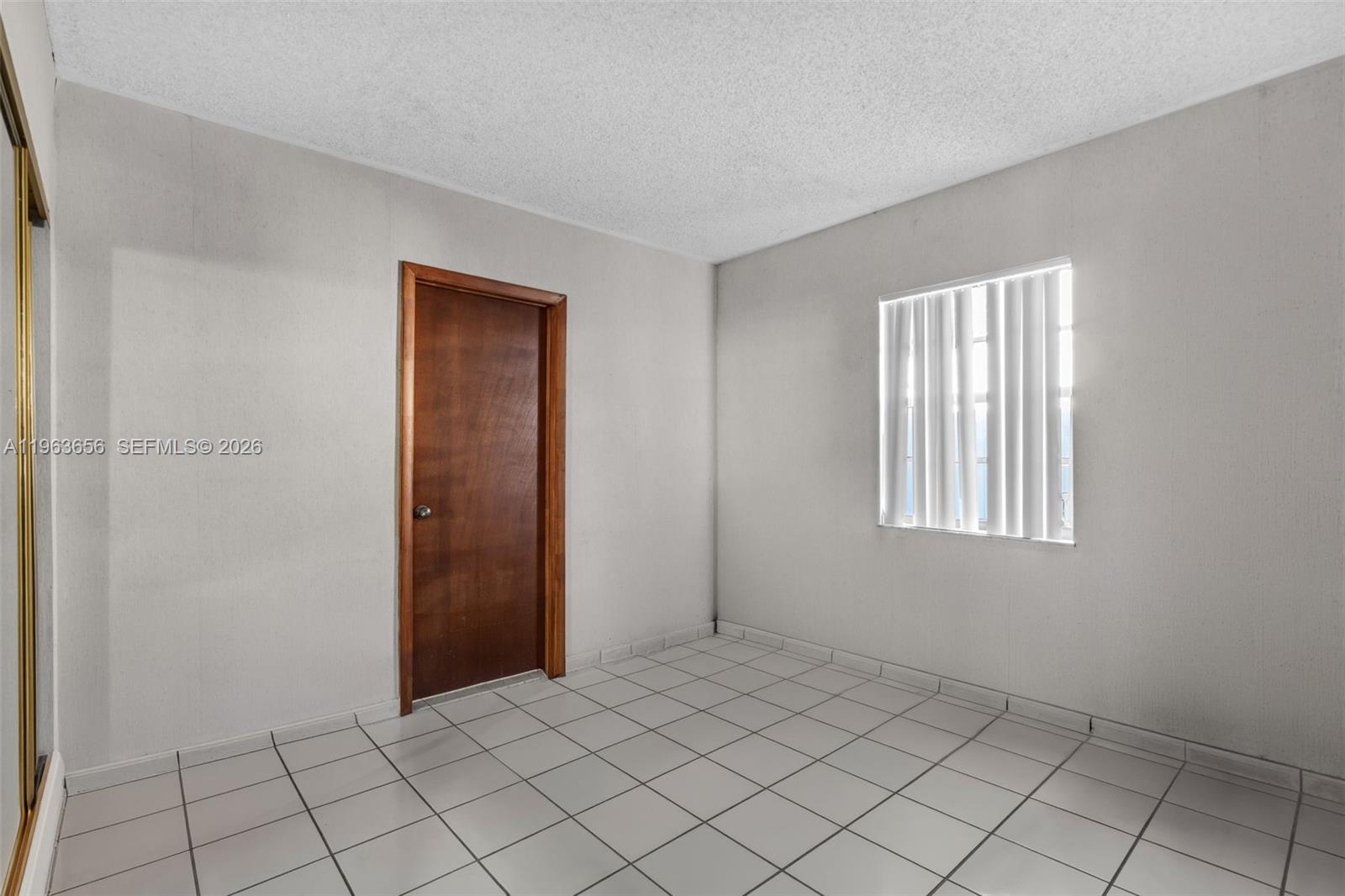 HIALEAH 6TH ADDN - Residential