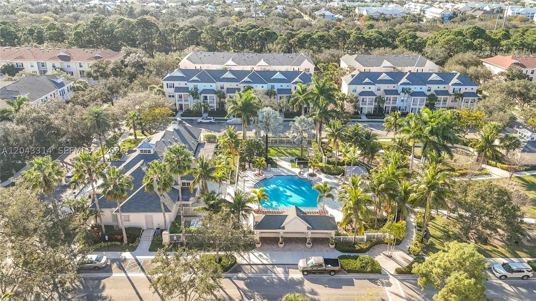 SOMERSET AT ABACOA CONDO - Residential