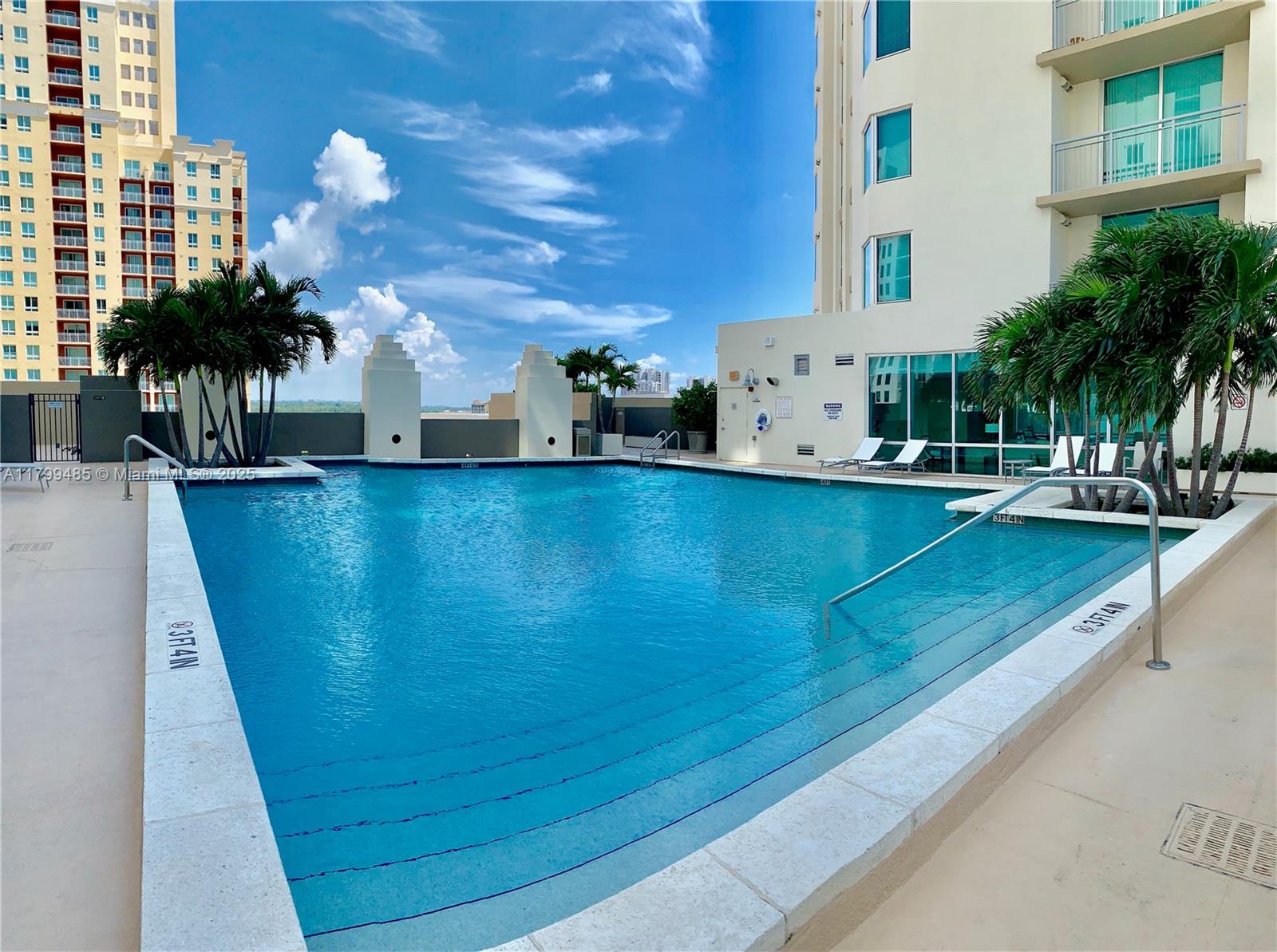 METROPOLIS II AT DADELAND - Residential