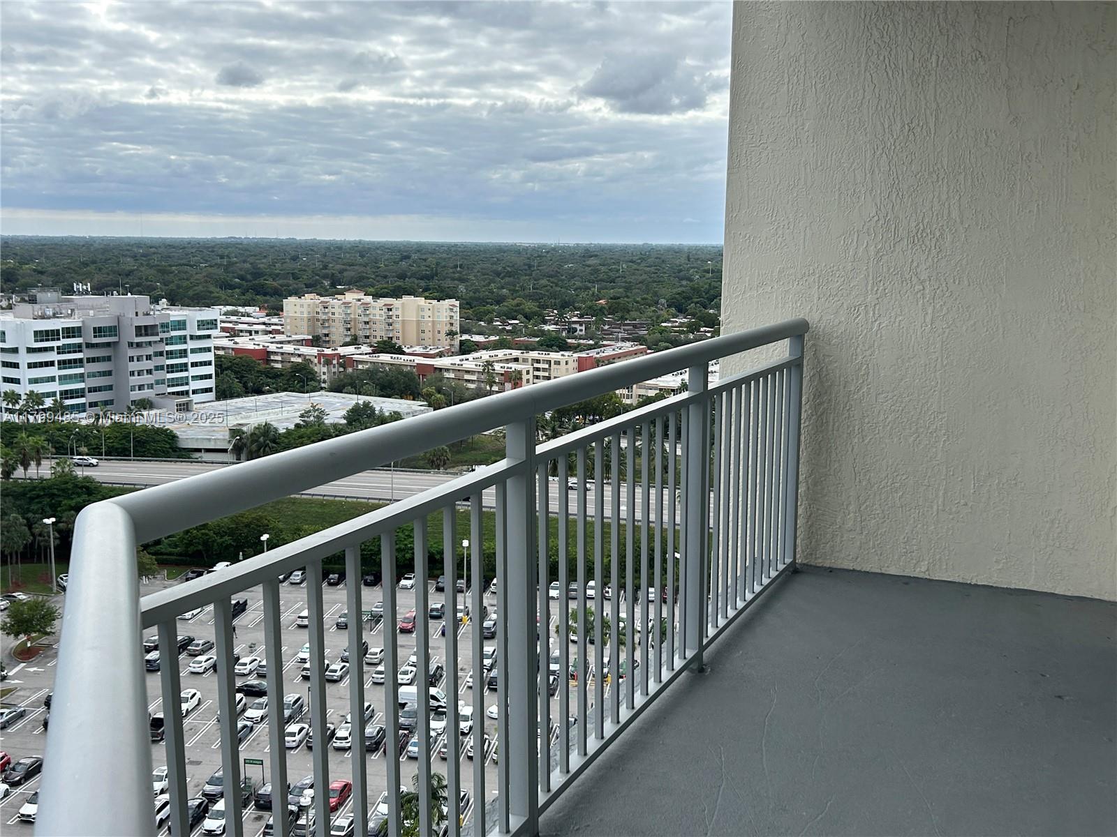 METROPOLIS II AT DADELAND - Residential