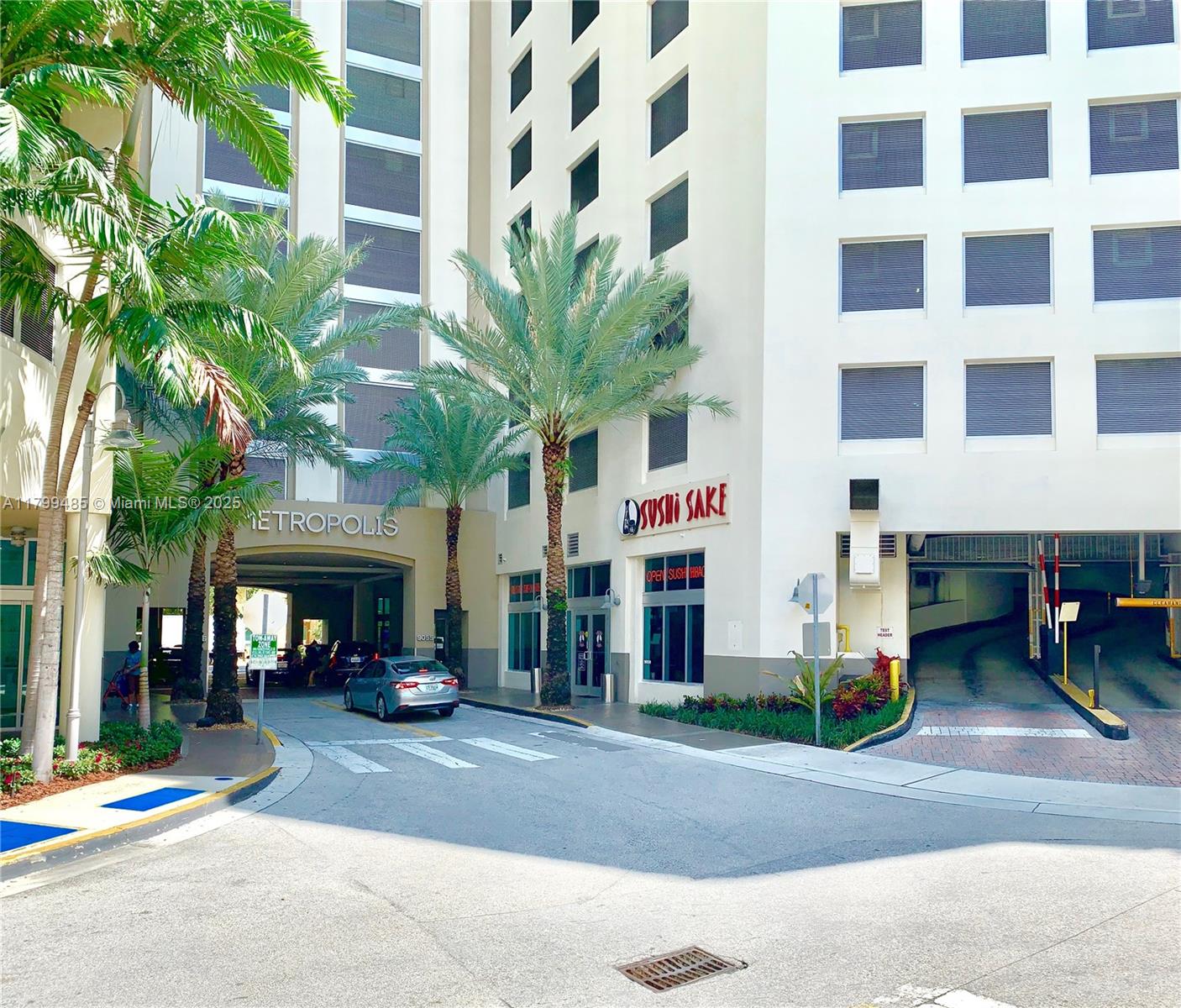 METROPOLIS II AT DADELAND - Residential