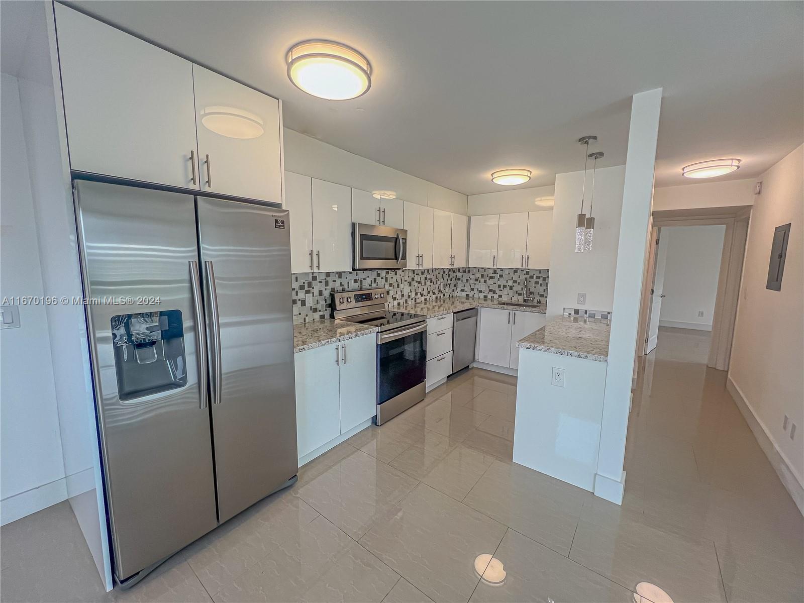 ENCLAVE SHORES CONDO - Residential Lease