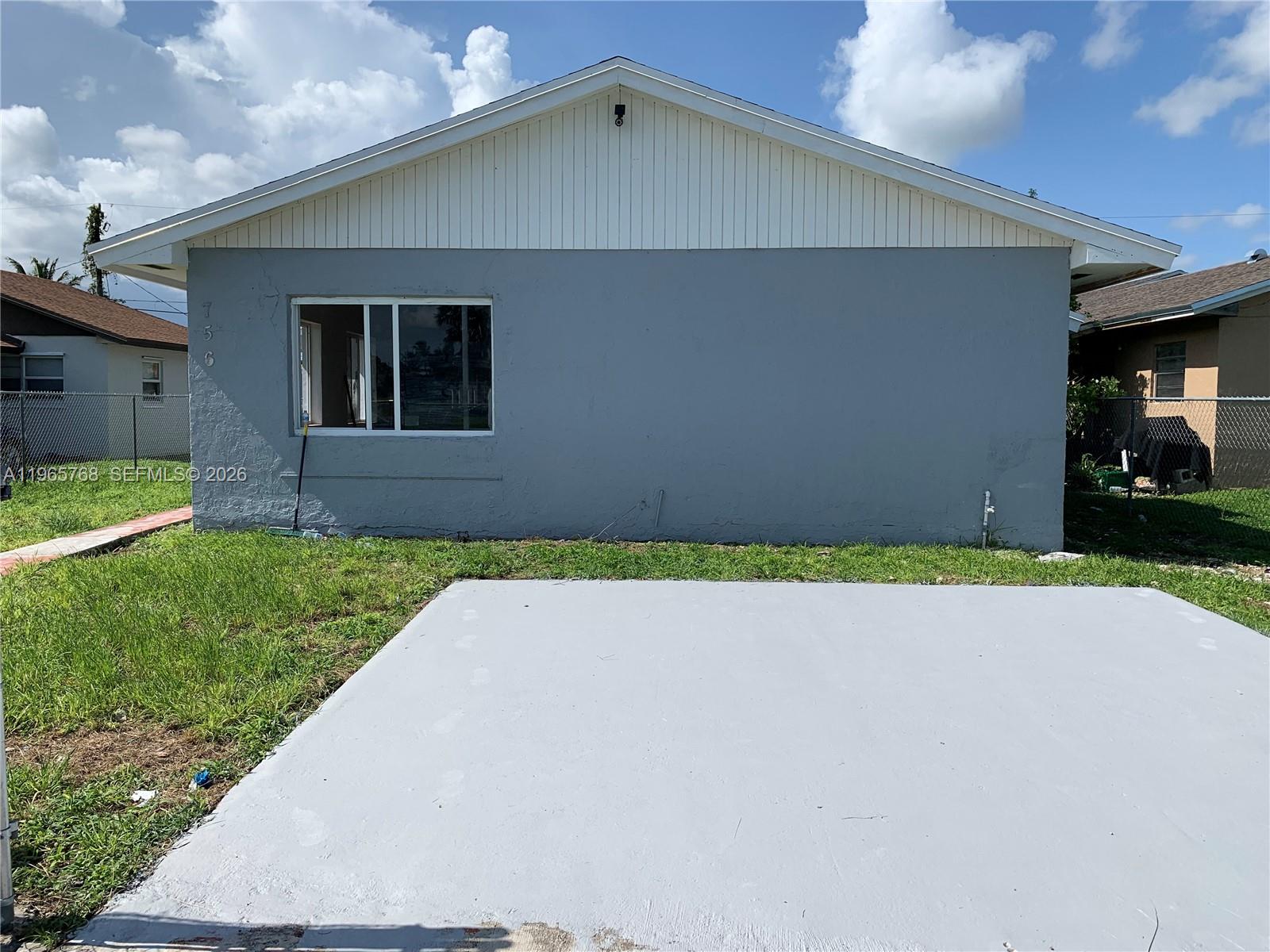 Help with closing cost. Clean and nice four large bedroom two renewed bathrooms single family house, in a family oriented neighborhood, wide social area and dinner, large room with many windows with blinds, all tiled, with modern kitchen and separate laundry room with all appliances, all fenced with enclosed parking, Internet access large backyard with mowing included close to a nice spot park, schools, sport park, supermarket and Florida Outlet Shopping Center, easy access to Krome Avenue, US 1 and Turnpike. it wont last, easy to see it, call, message or email me now to see it.