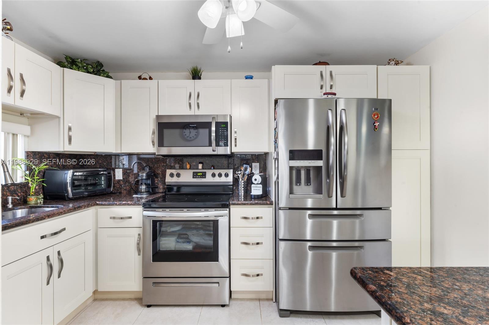 HOLLYBROOK GOLF AND - Residential