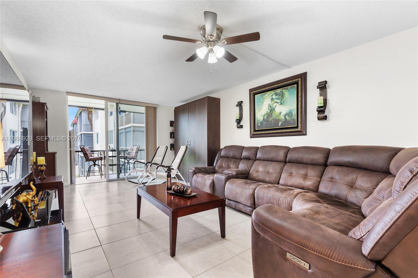 HOLLYBROOK GOLF AND - Residential