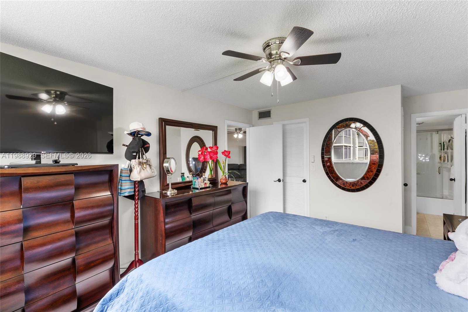 HOLLYBROOK GOLF AND - Residential