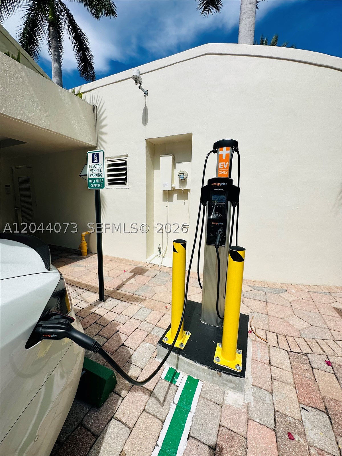 THE COURTS AT SOUTH BEACH - Residential Lease