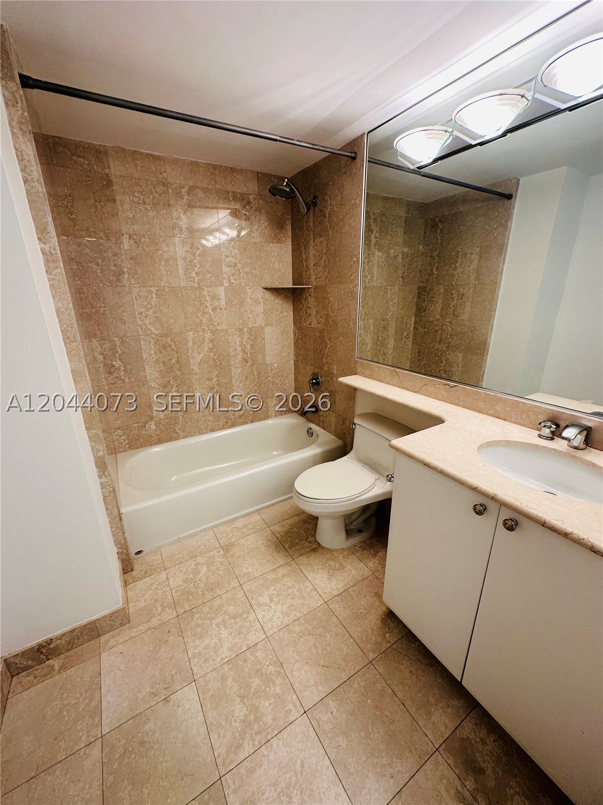 THE COURTS AT SOUTH BEACH - Residential Lease