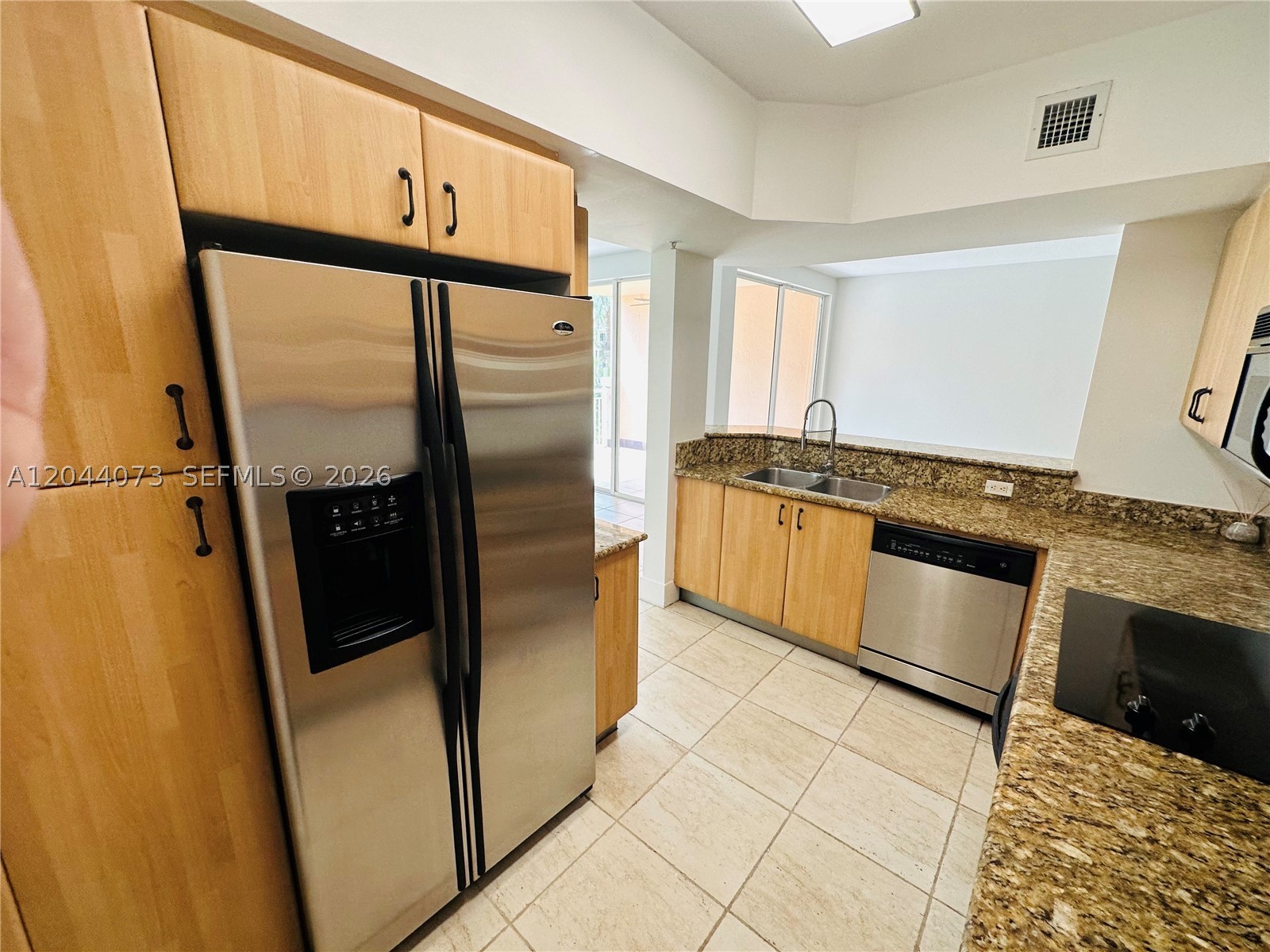 THE COURTS AT SOUTH BEACH - Residential Lease