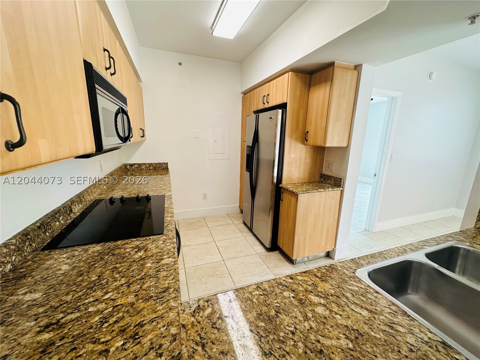 THE COURTS AT SOUTH BEACH - Residential Lease