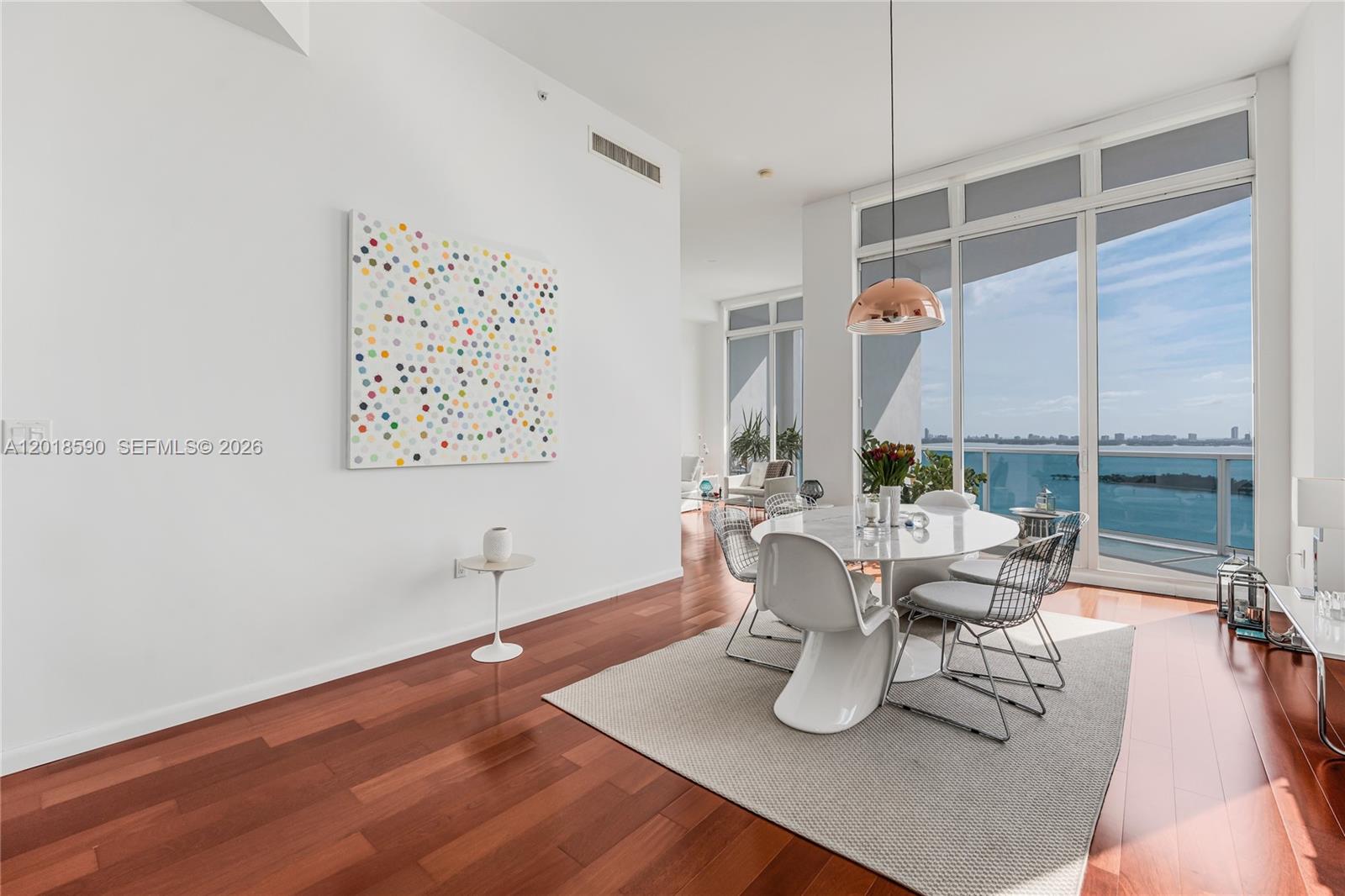NEW WAVE CONDO - Residential