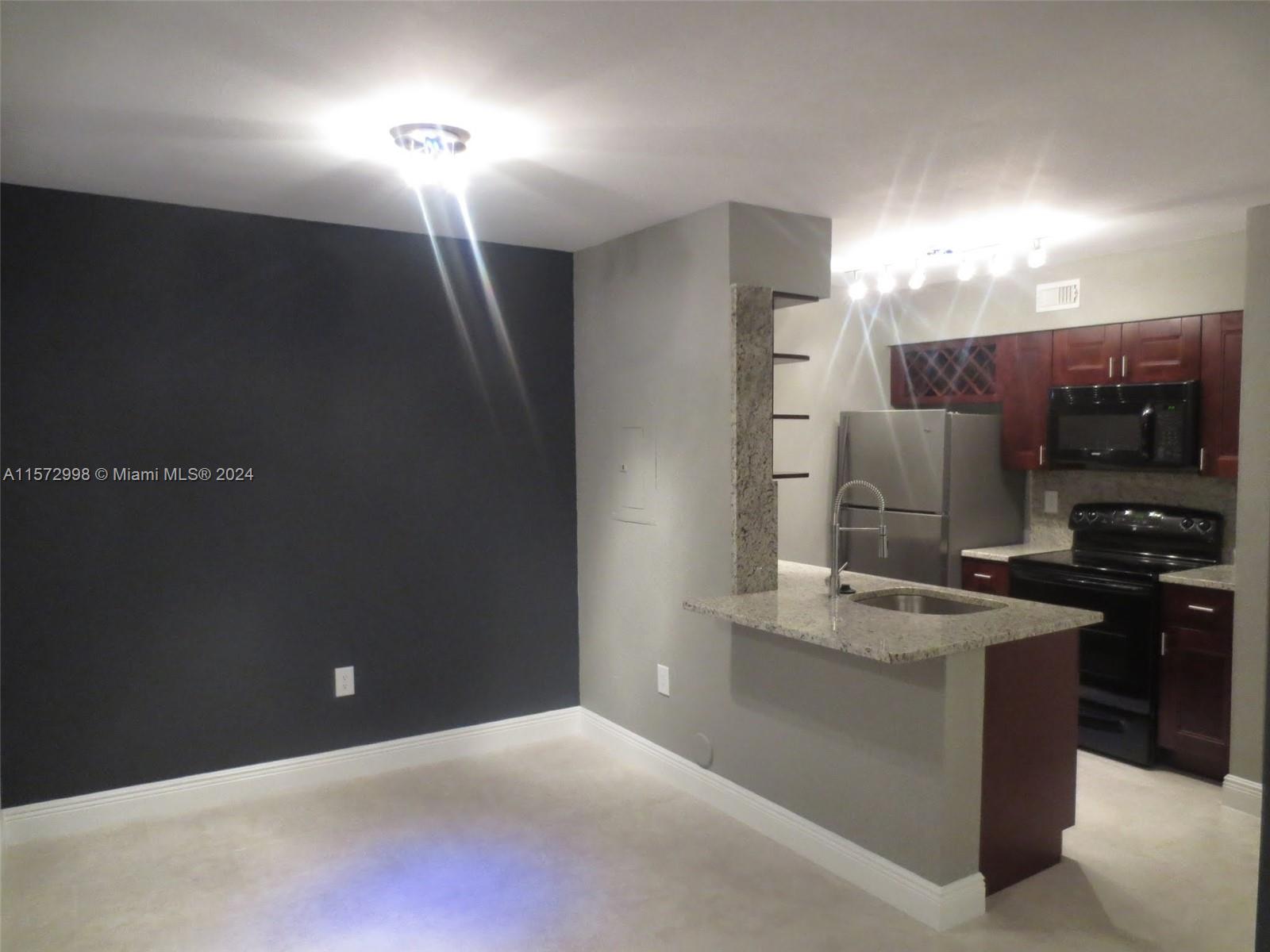 LAKEVIEW CLUB CONDO - Residential Lease
