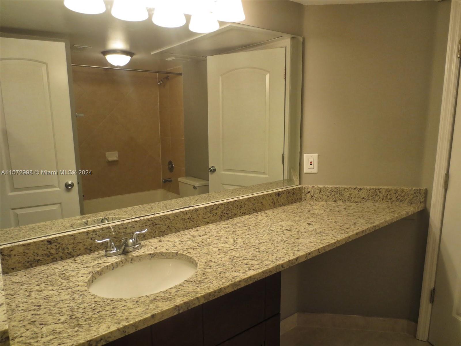 LAKEVIEW CLUB CONDO - Residential Lease