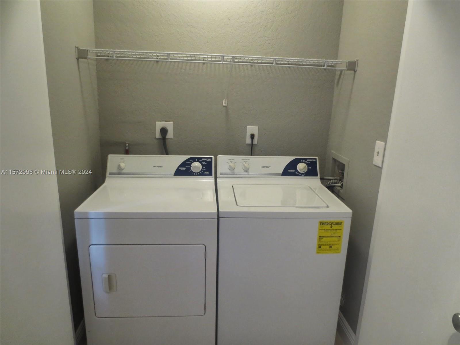 LAKEVIEW CLUB CONDO - Residential Lease