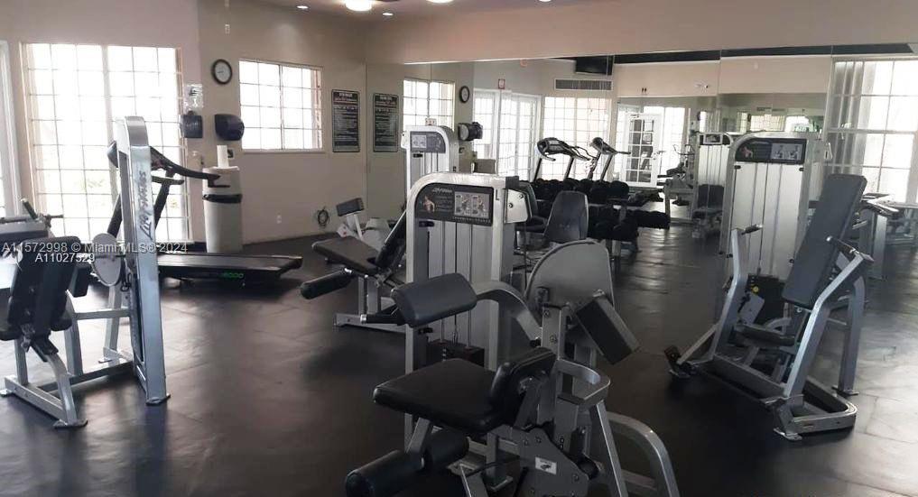 LAKEVIEW CLUB CONDO - Residential Lease