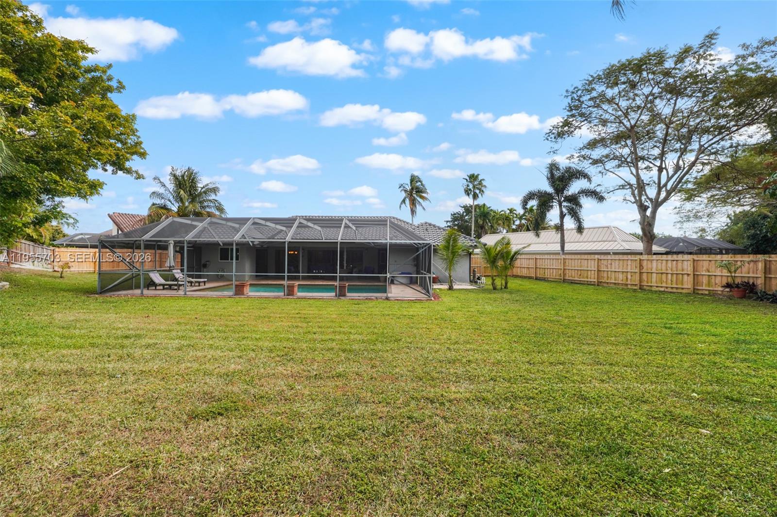 BOCA LANE - Residential