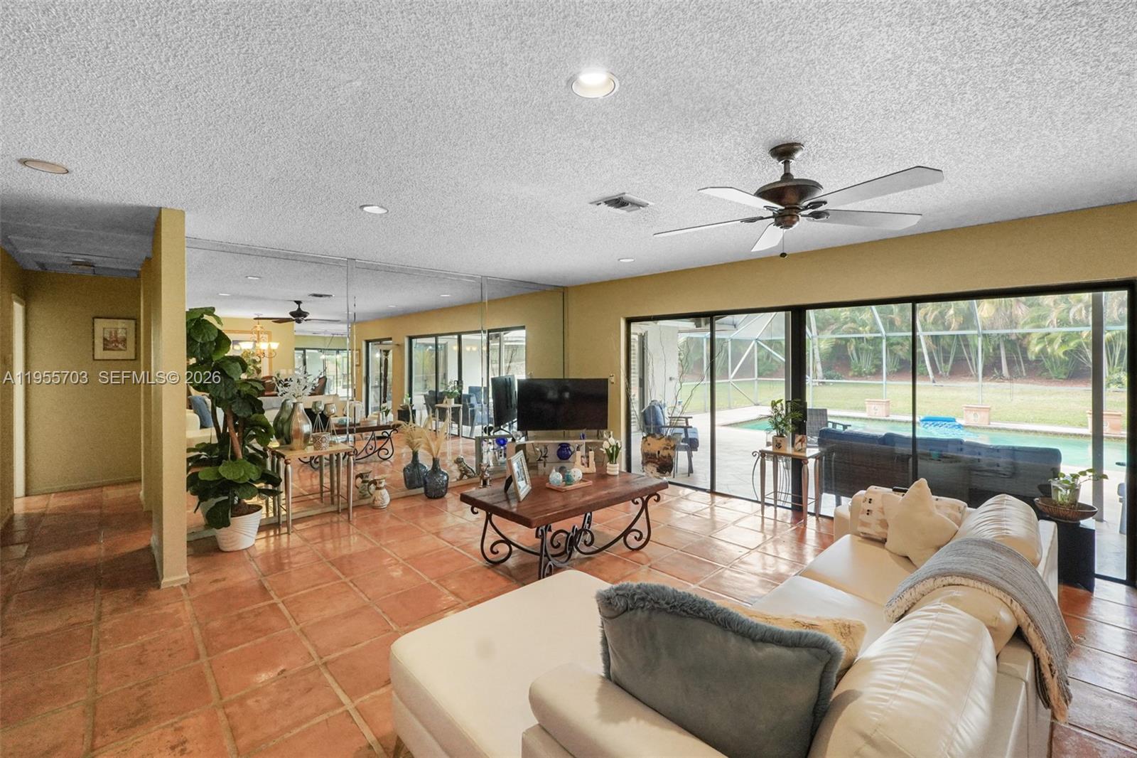 BOCA LANE - Residential