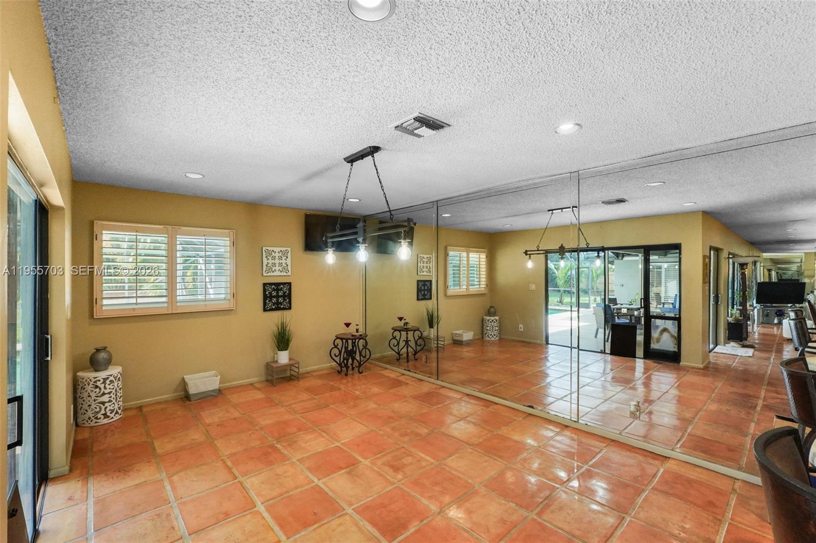 BOCA LANE - Residential