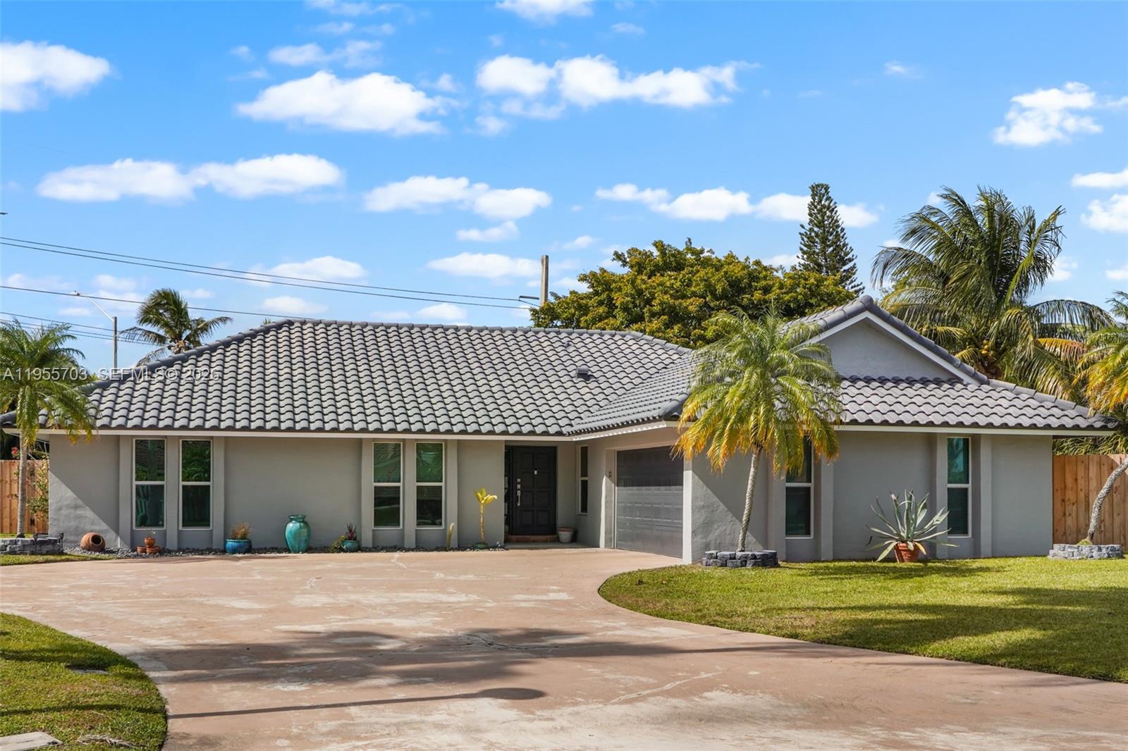 BOCA LANE - Residential