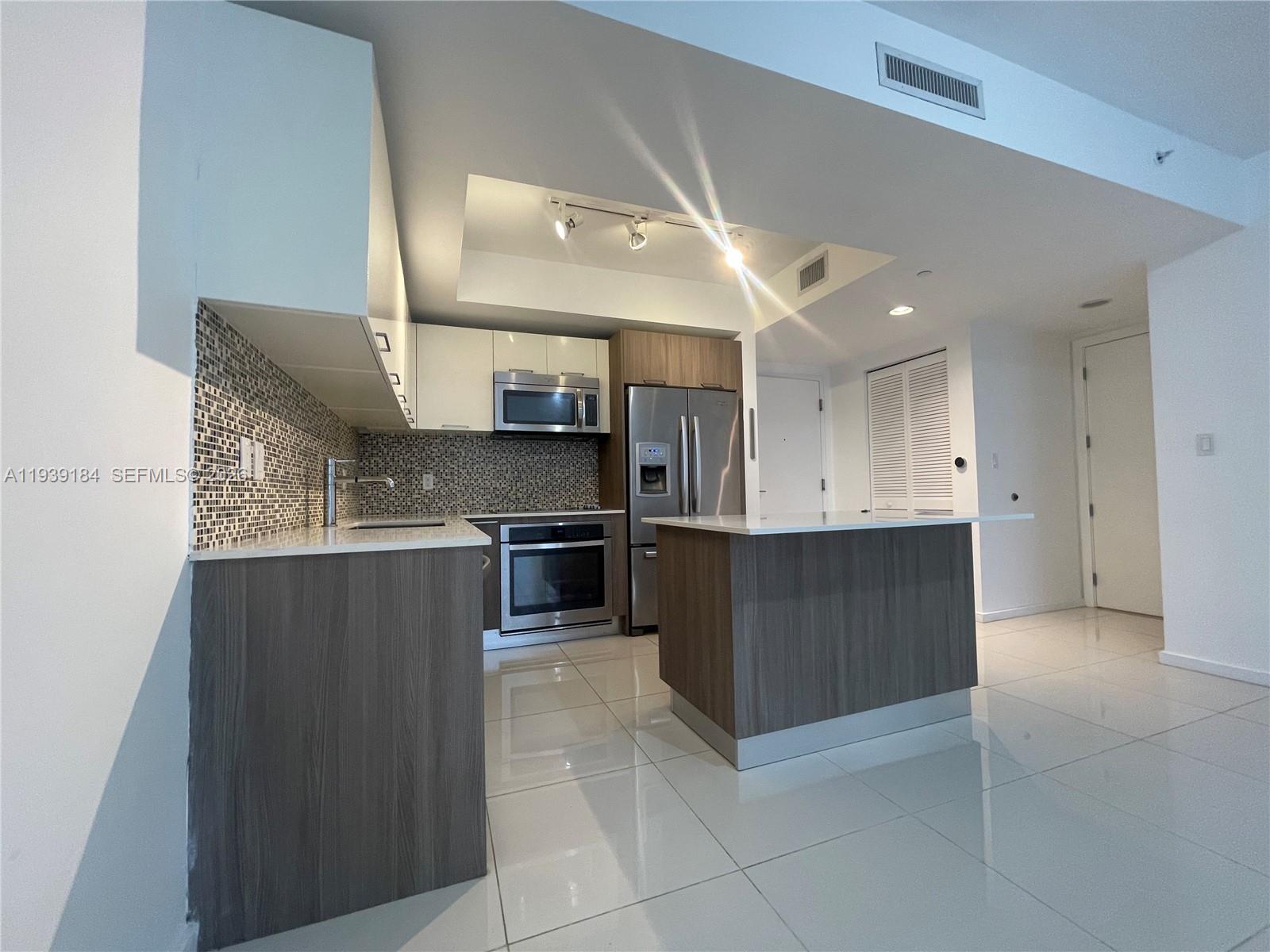 5252 PASEO CONDO - Residential