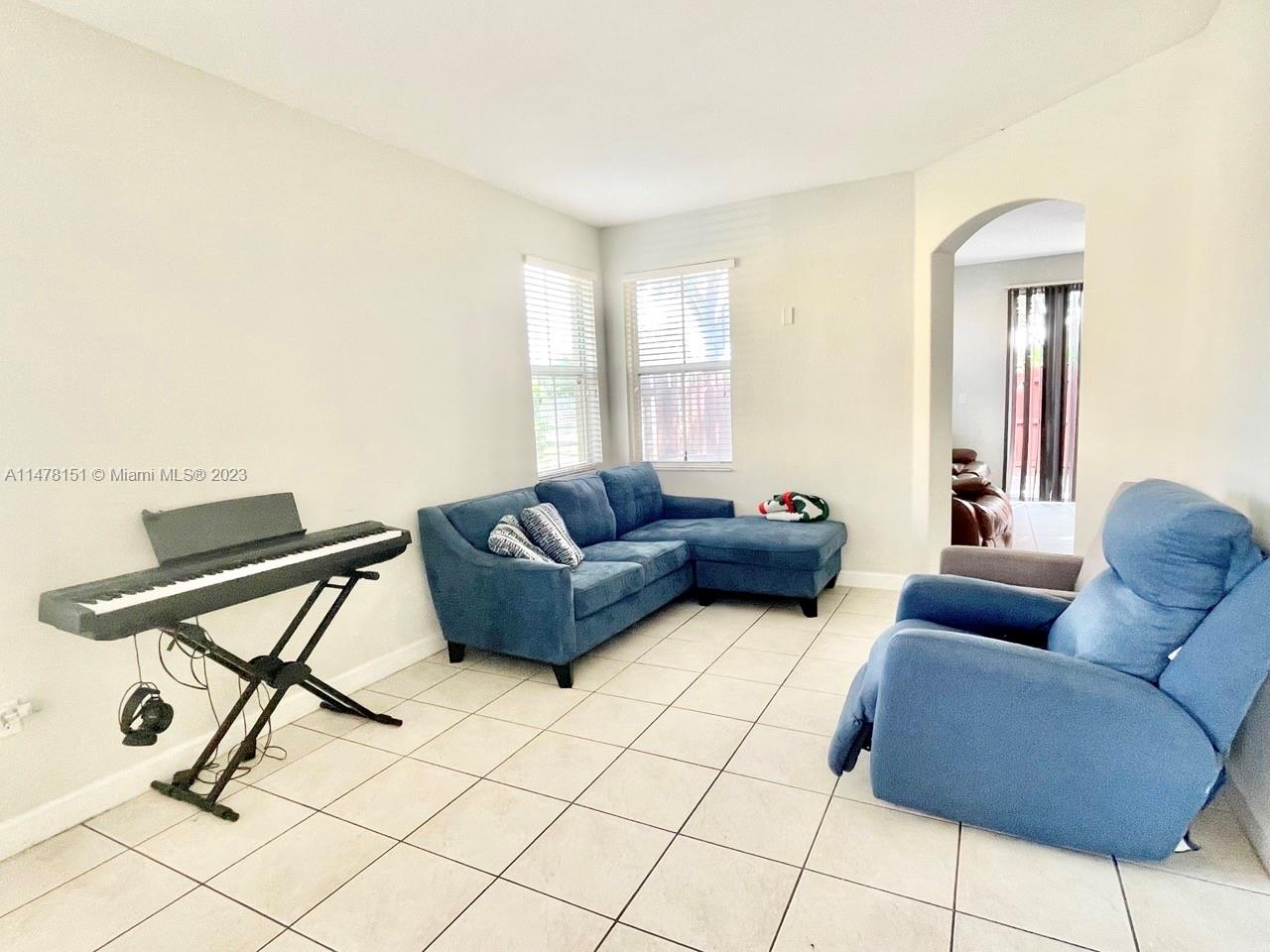 ISLANDS AT DORAL NORTHWES - Residential Lease