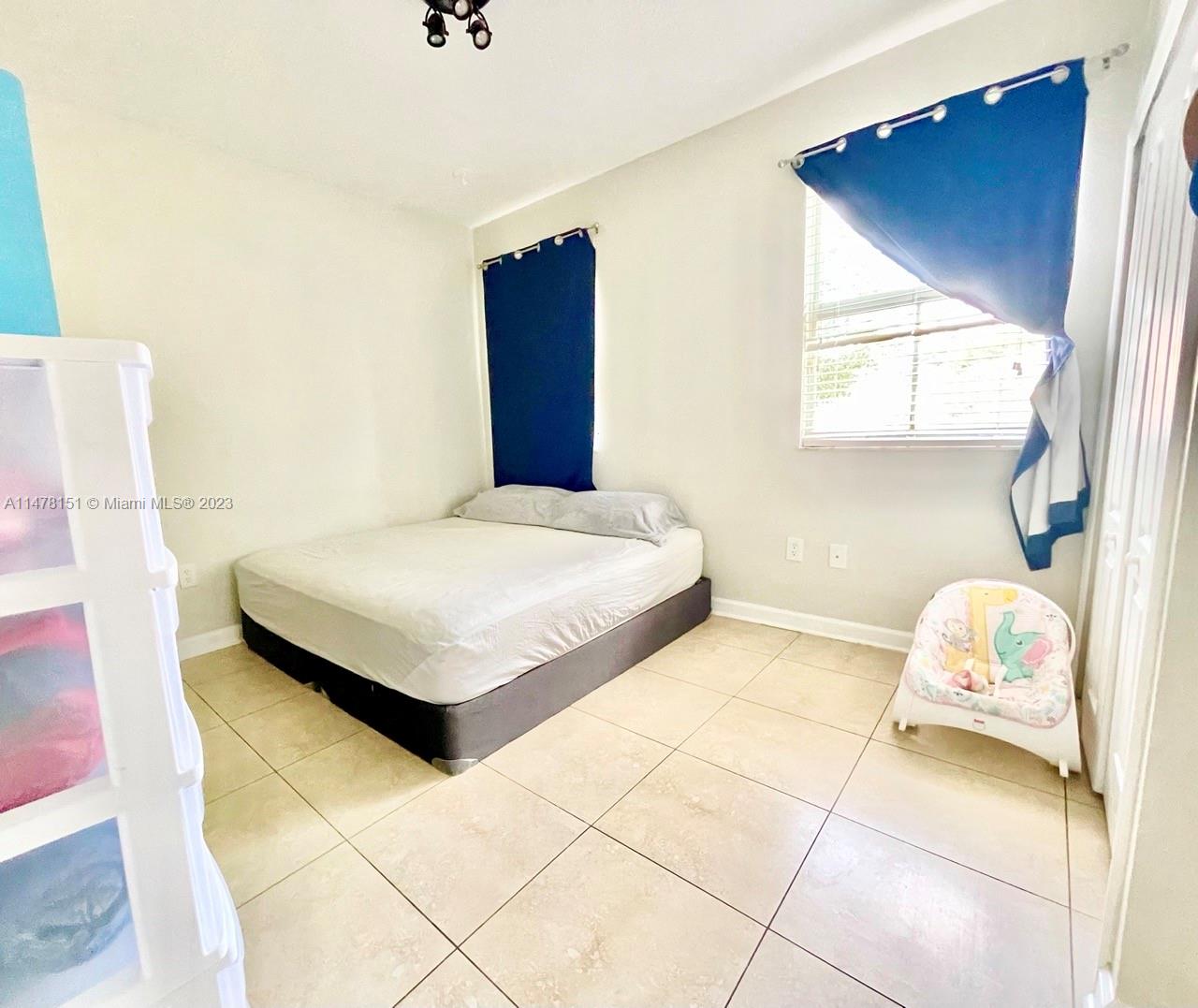 ISLANDS AT DORAL NORTHWES - Residential Lease