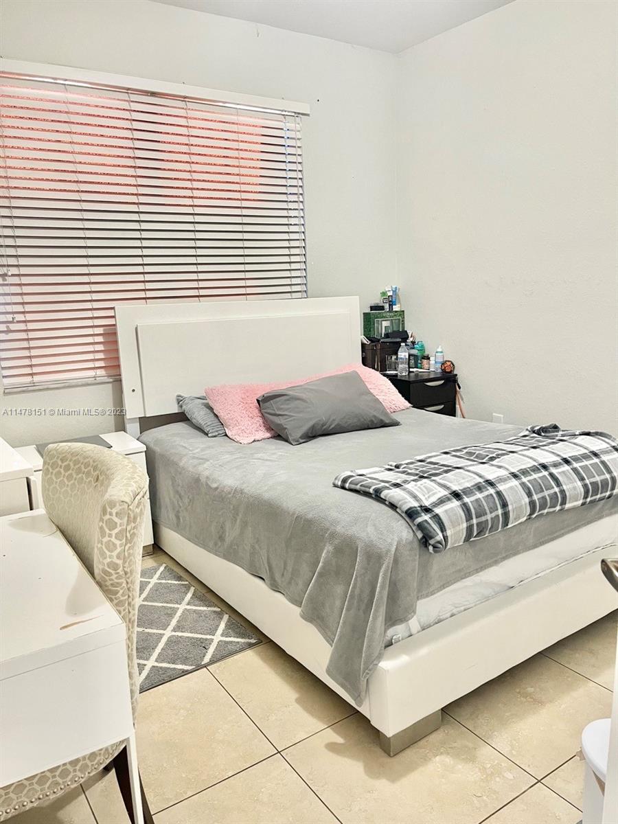 ISLANDS AT DORAL NORTHWES - Residential Lease