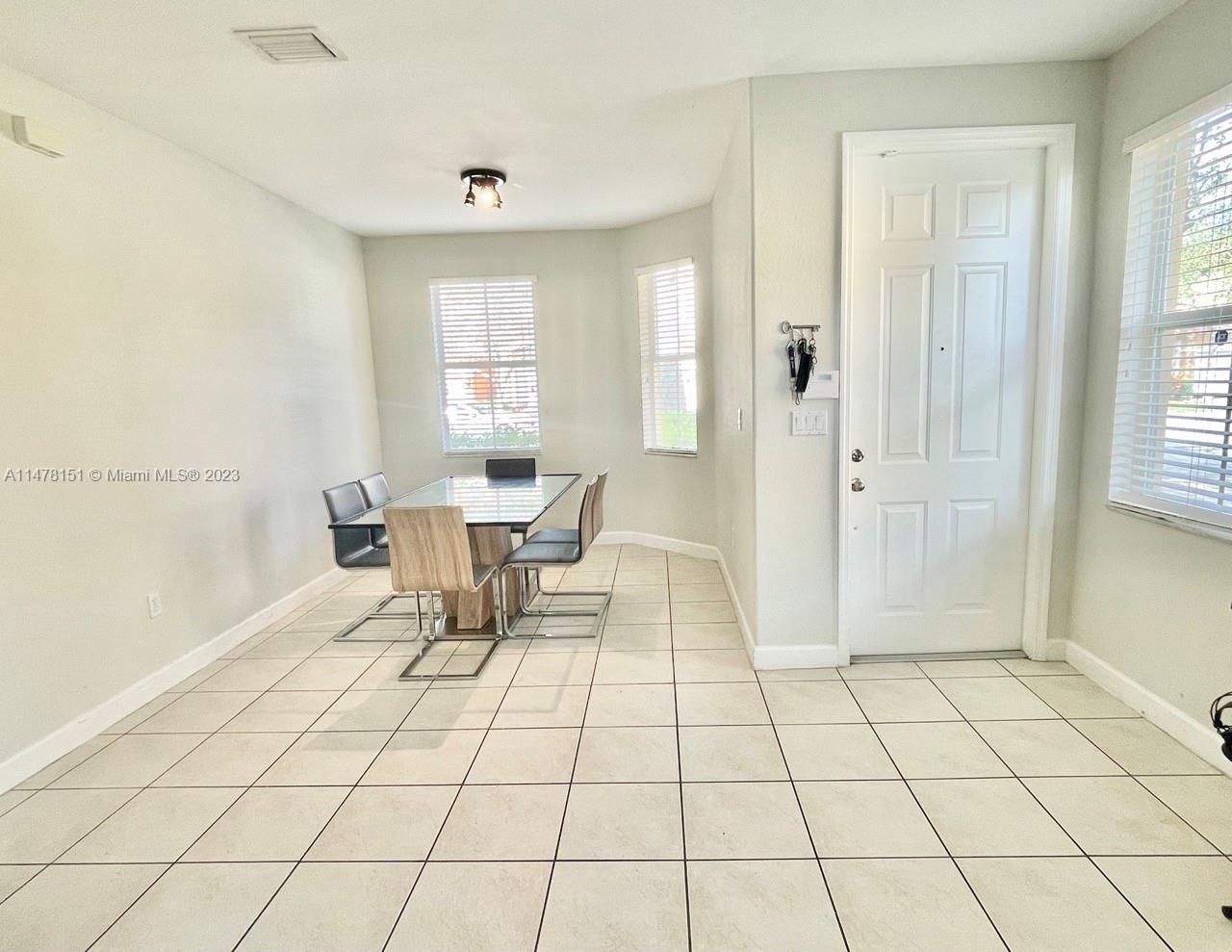 ISLANDS AT DORAL NORTHWES - Residential Lease