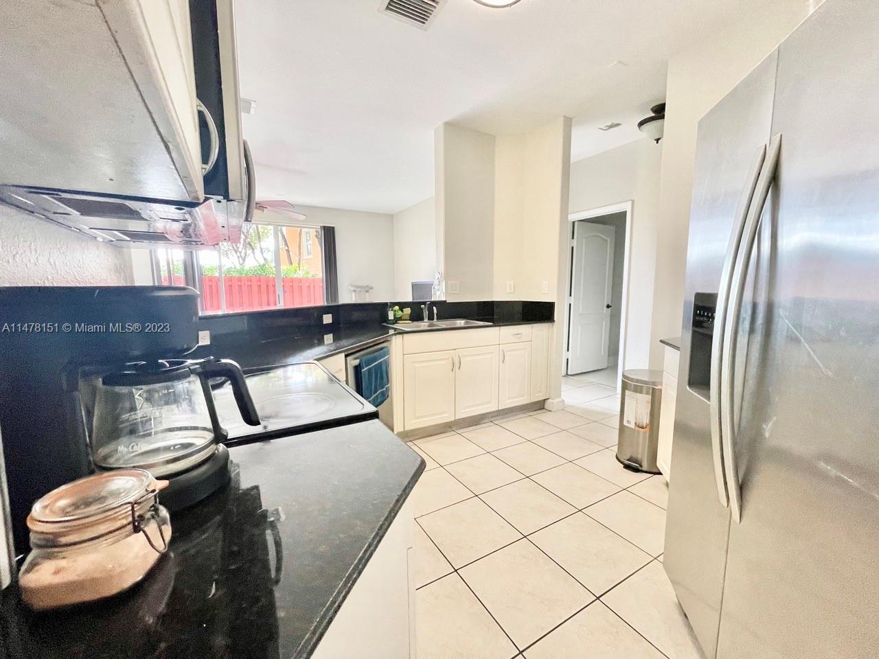 ISLANDS AT DORAL NORTHWES - Residential Lease