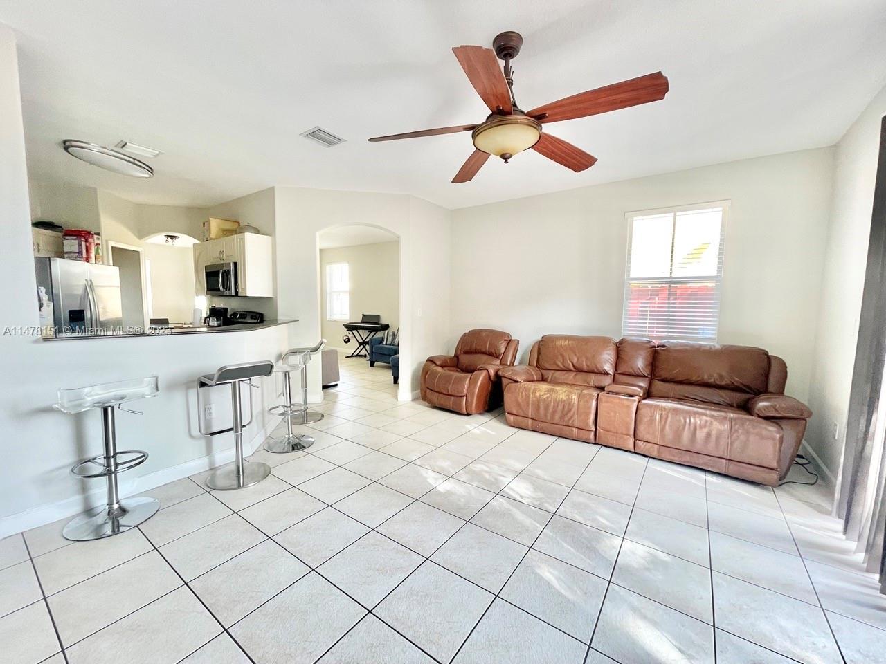 ISLANDS AT DORAL NORTHWES - Residential Lease