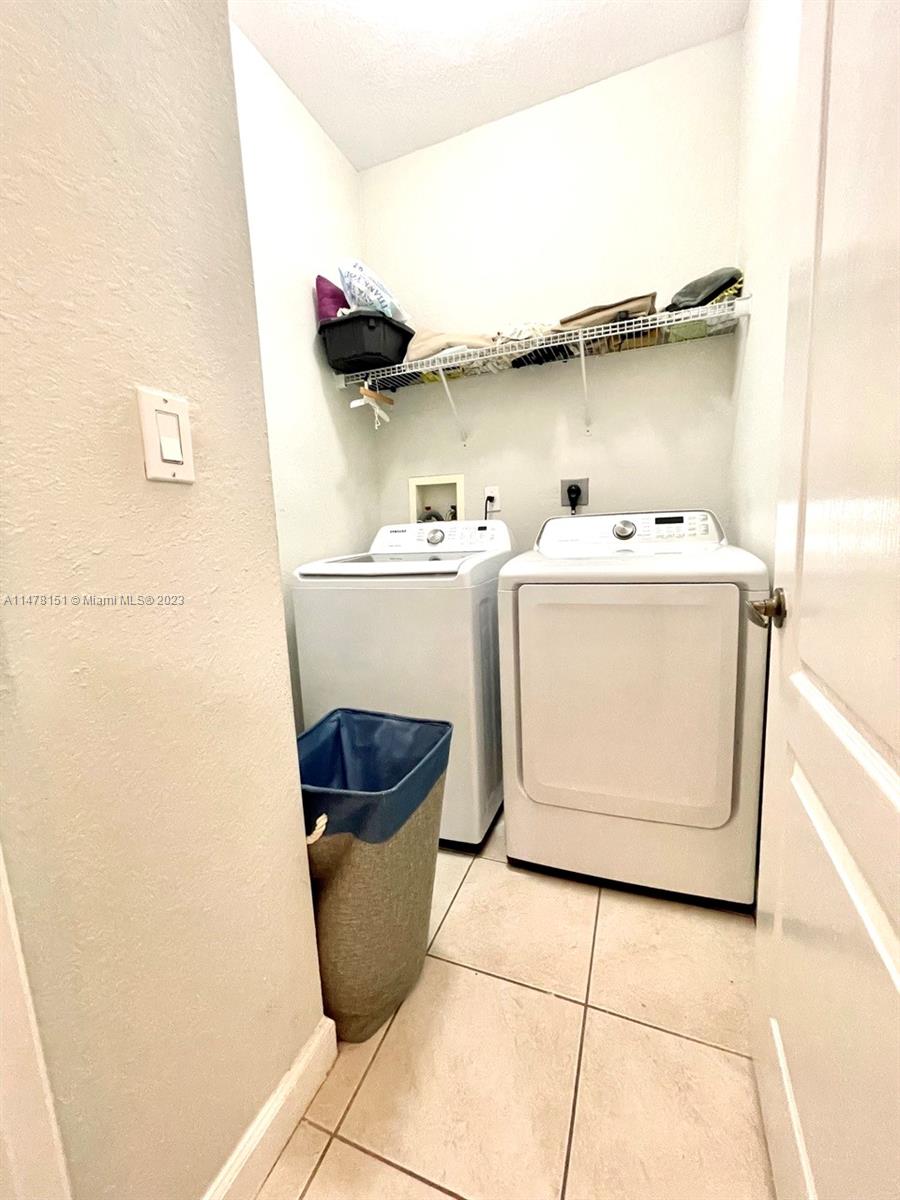 ISLANDS AT DORAL NORTHWES - Residential Lease