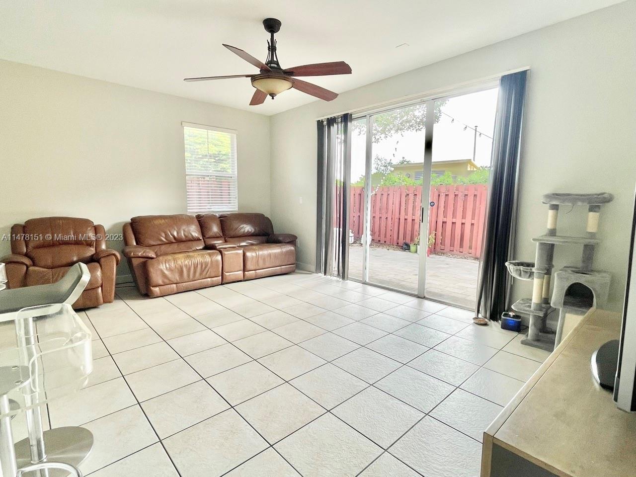 ISLANDS AT DORAL NORTHWES - Residential Lease