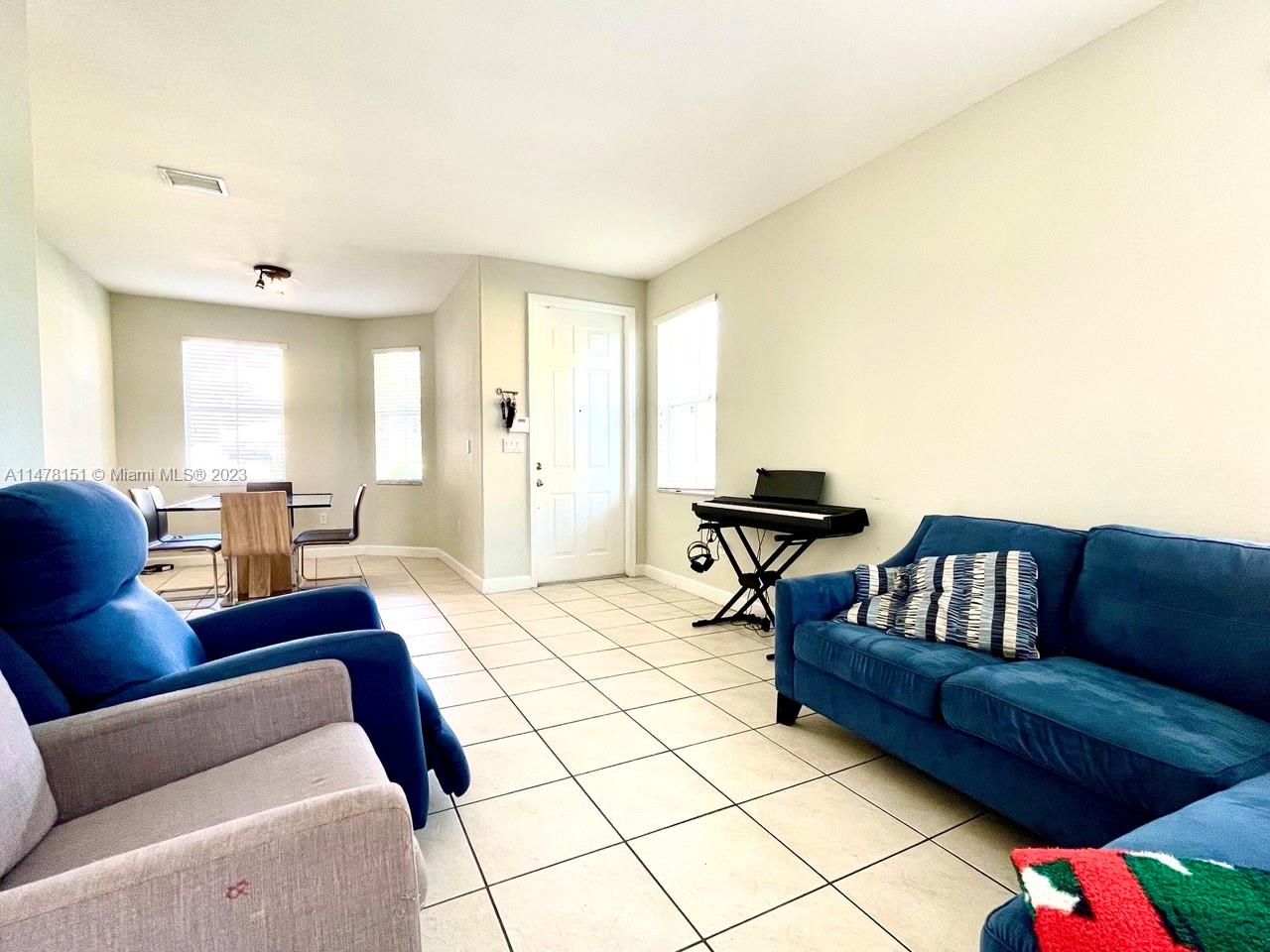 ISLANDS AT DORAL NORTHWES - Residential Lease