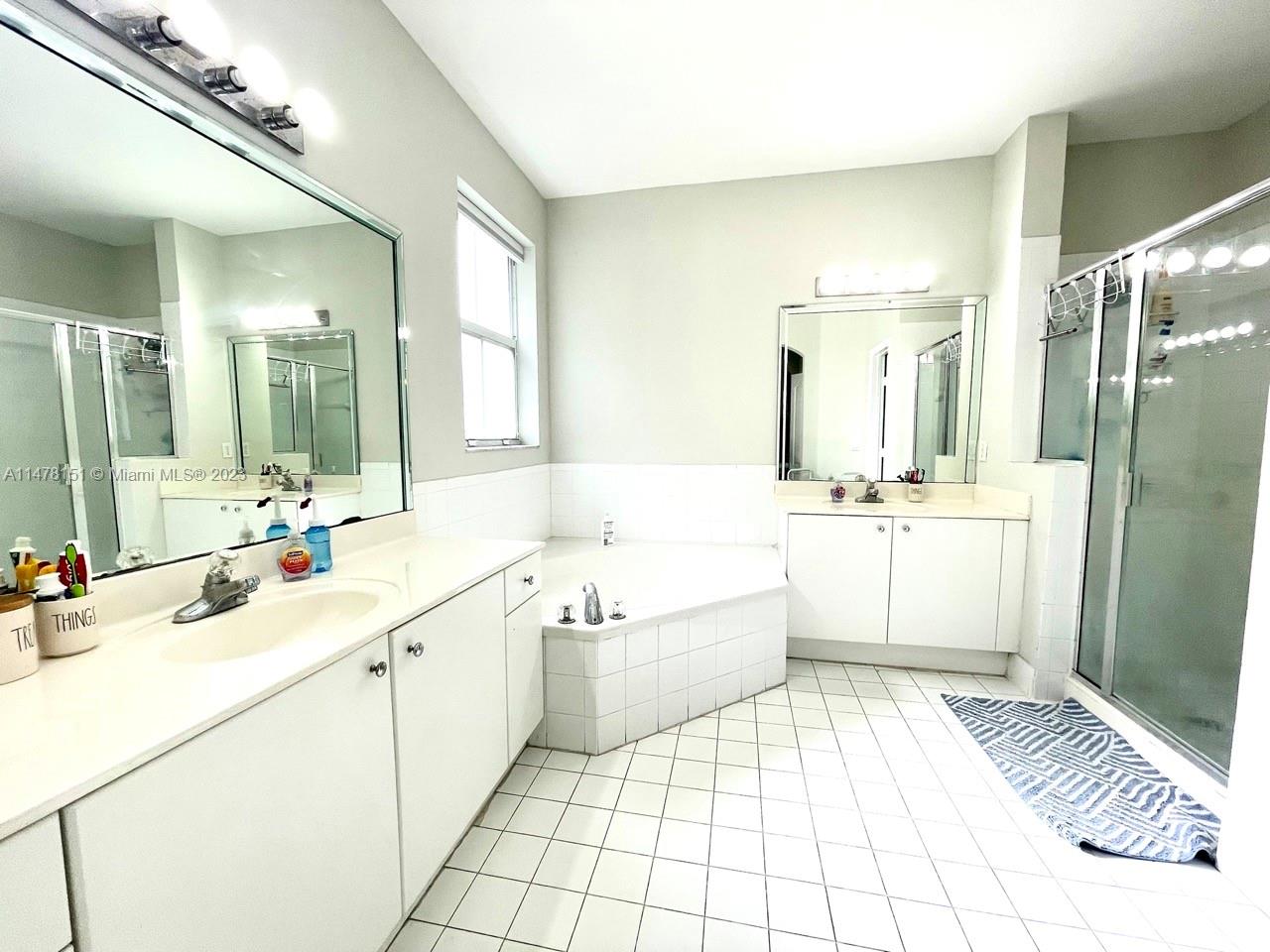 ISLANDS AT DORAL NORTHWES - Residential Lease