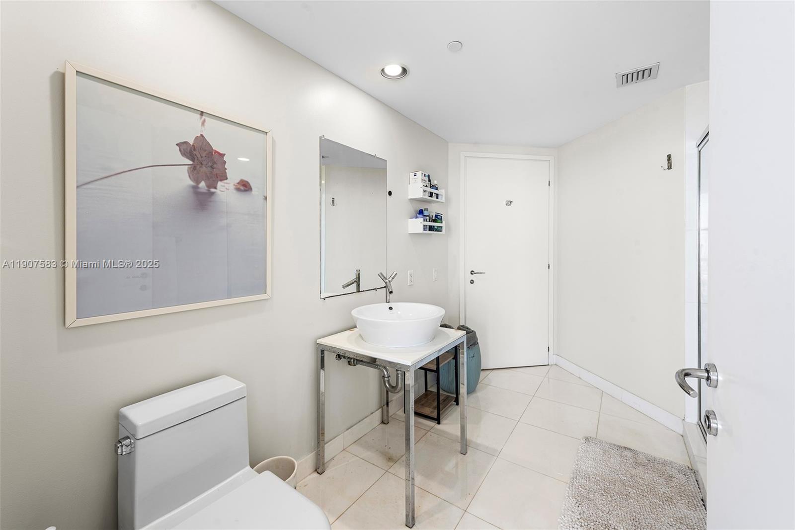 ICON CONDO SOUTH BEACH - Residential Lease